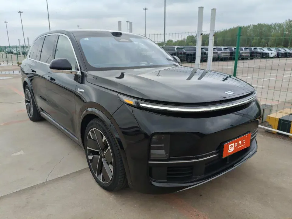 Lixiang L8