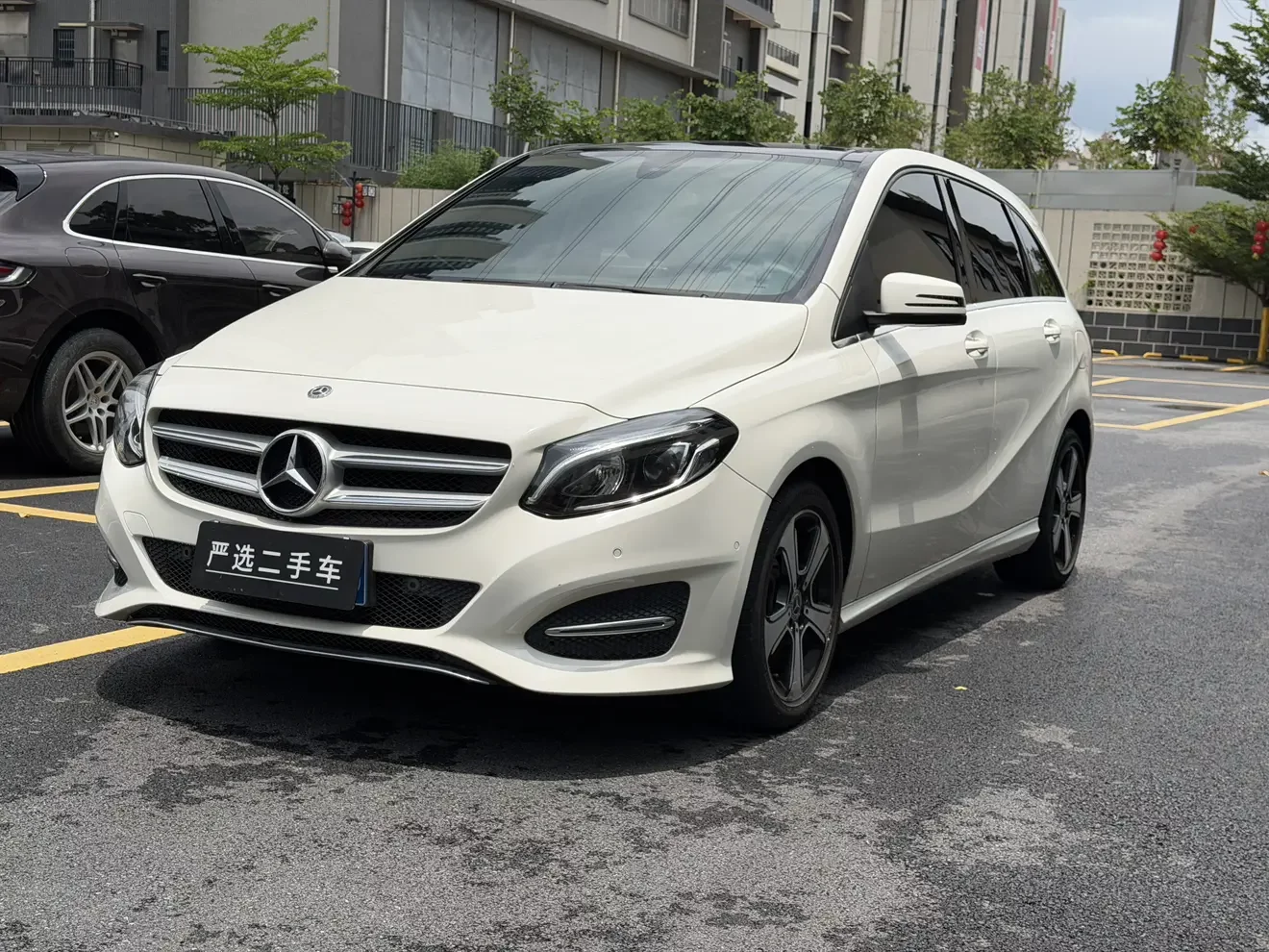 Mercedes-Benz B Class