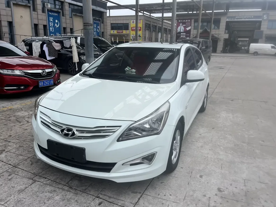 Hyundai Verna RV