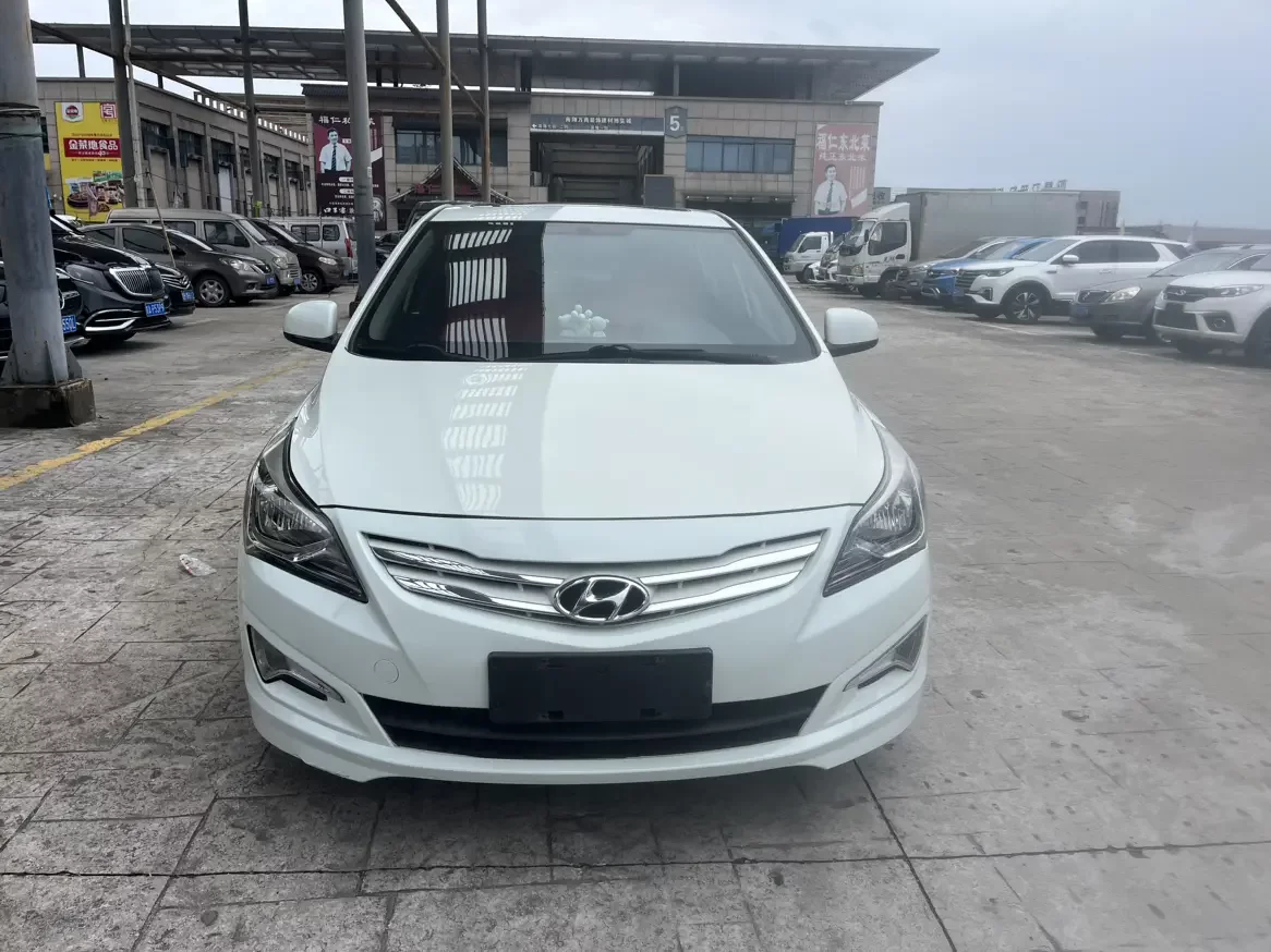 Hyundai Verna RV