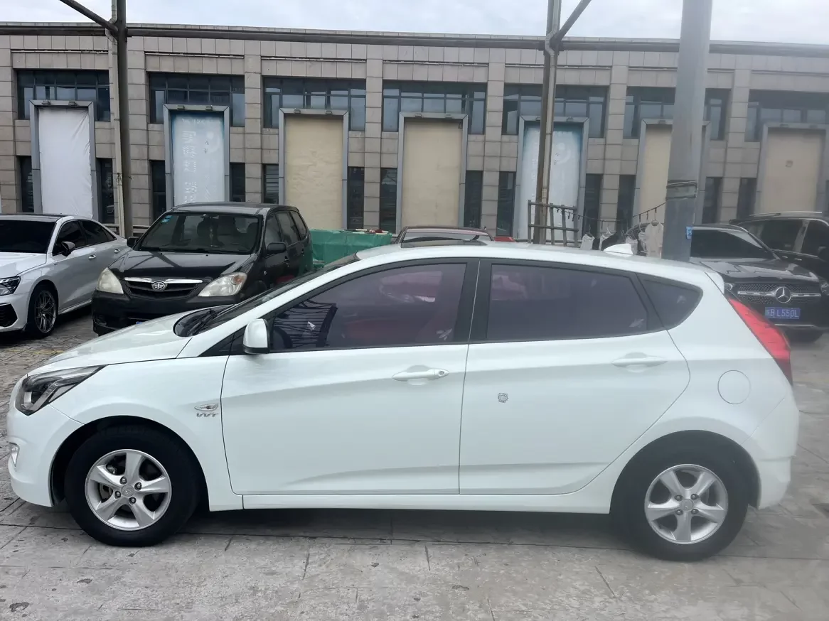 Hyundai Verna RV