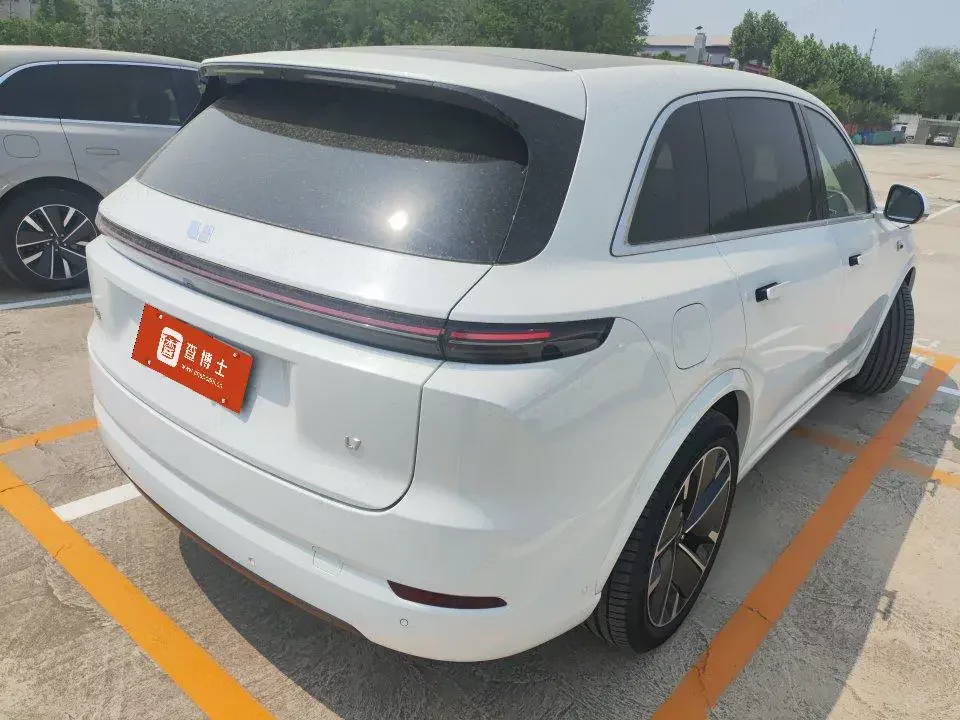 Lixiang L7