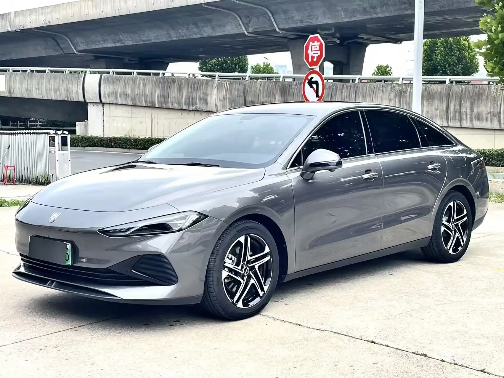 Roewe D7 DMH