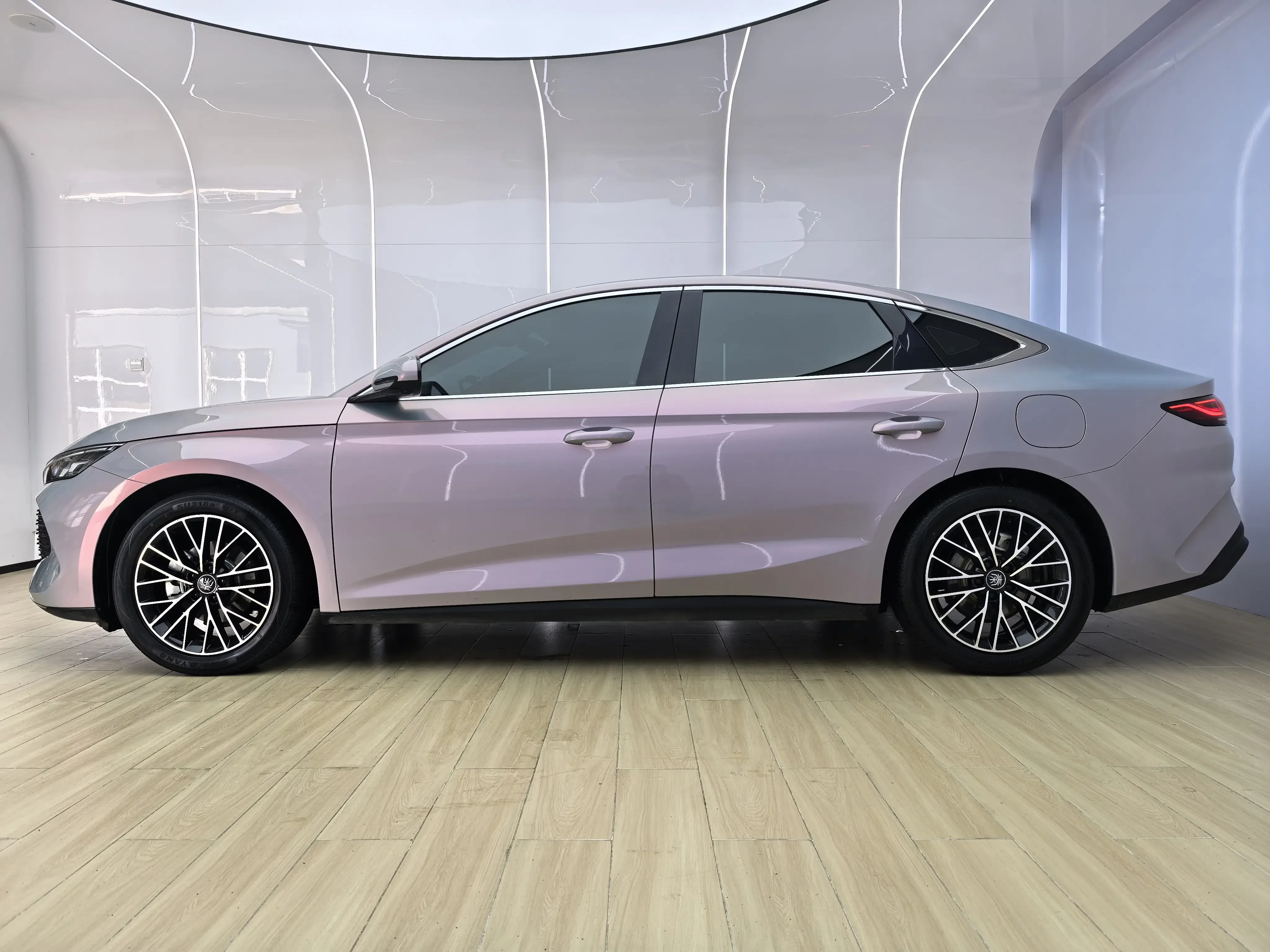 BYD Qin L DM