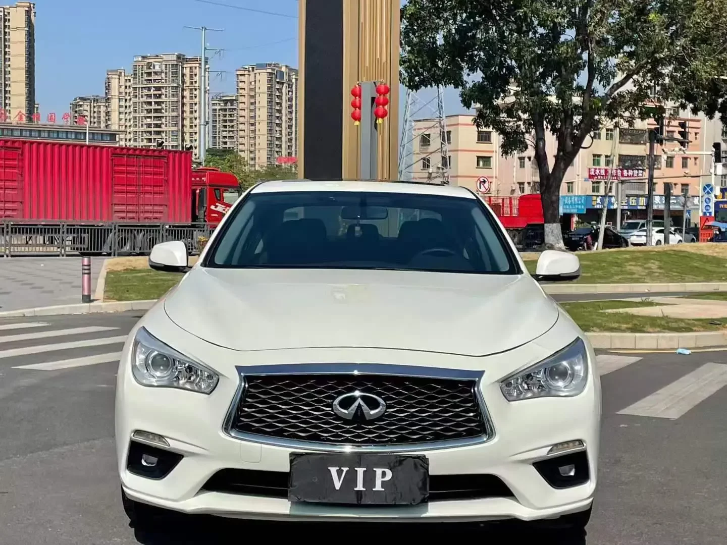 Infiniti Q50L