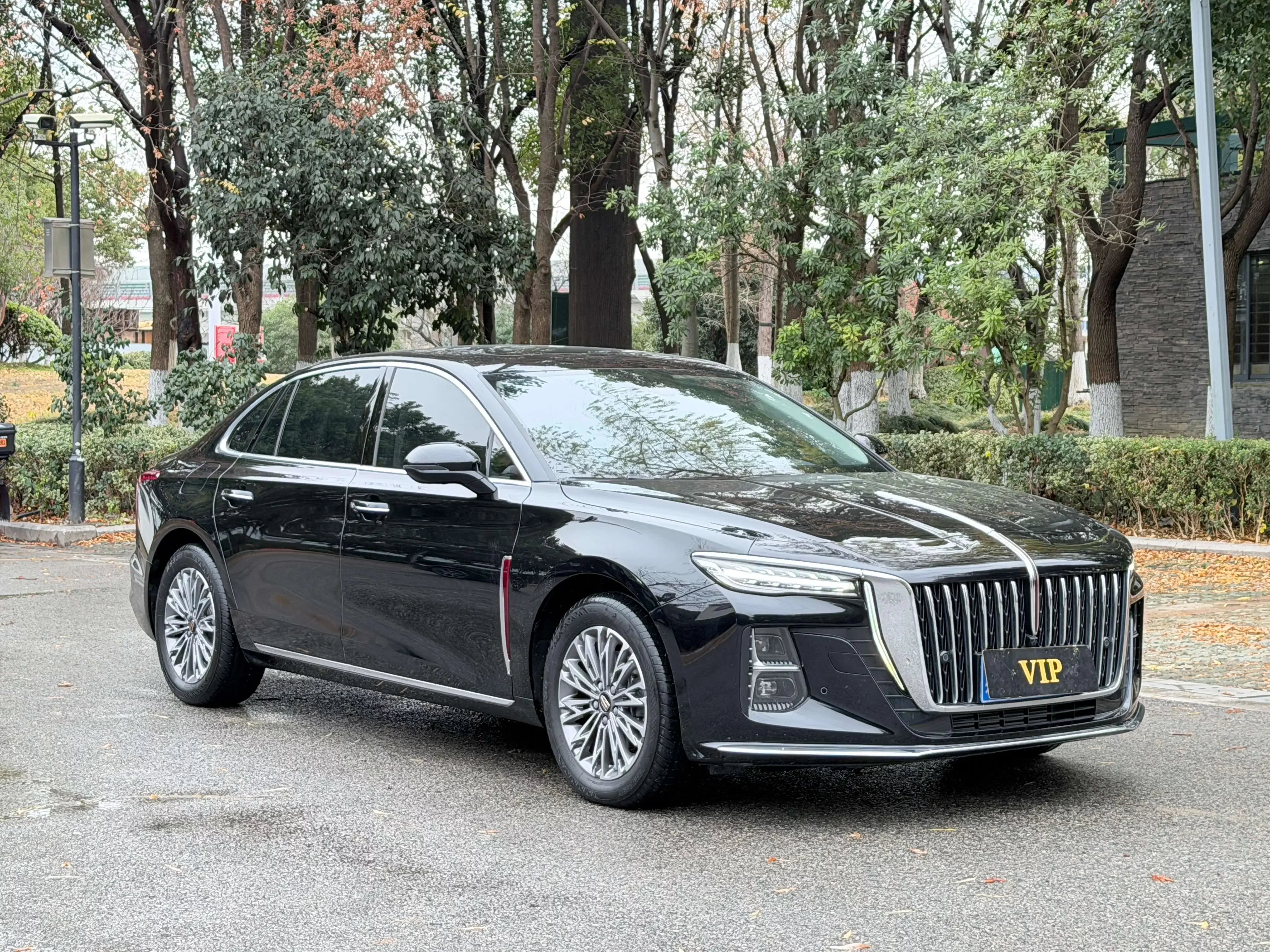Hongqi H5