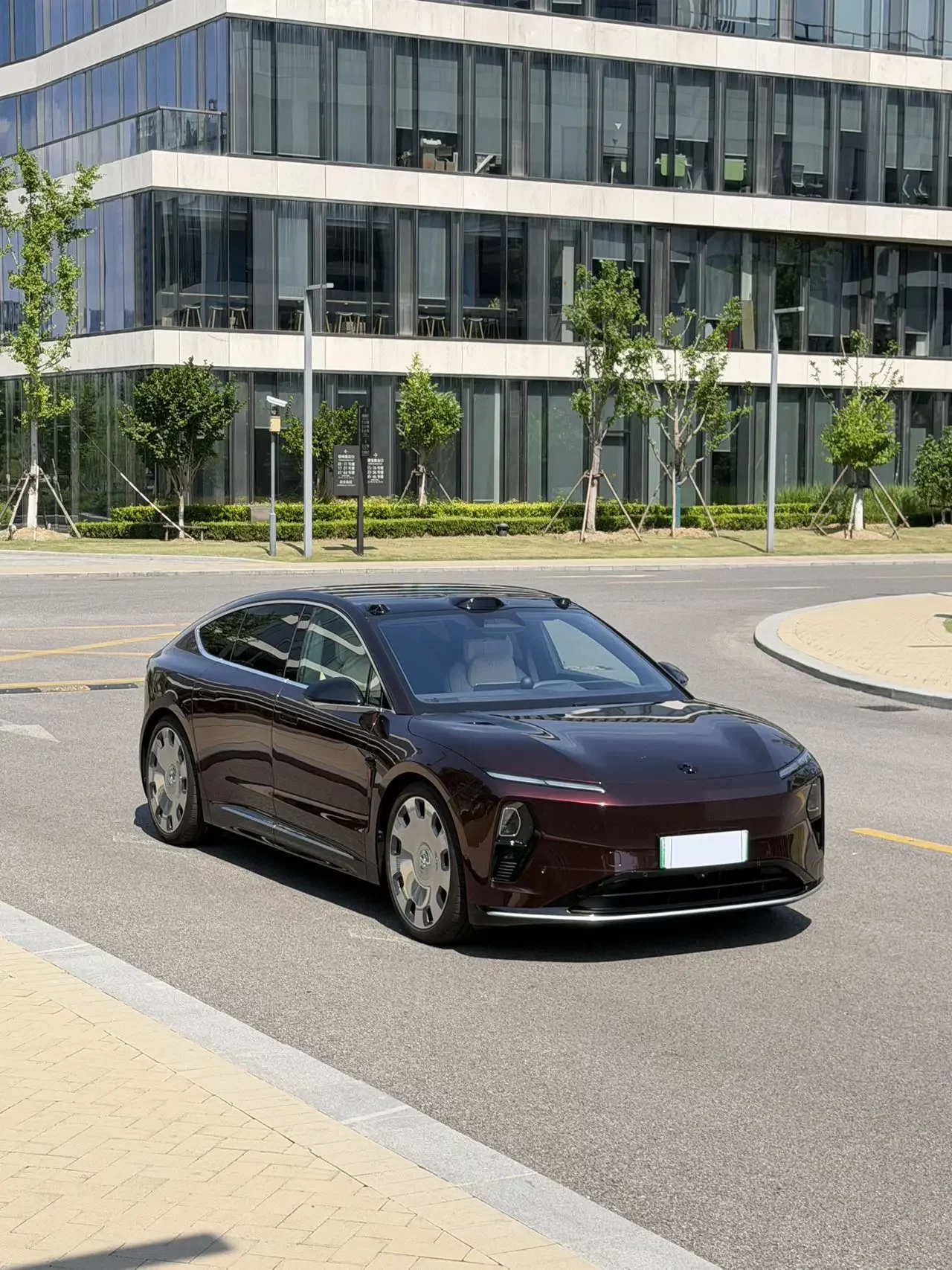 NIO ET9