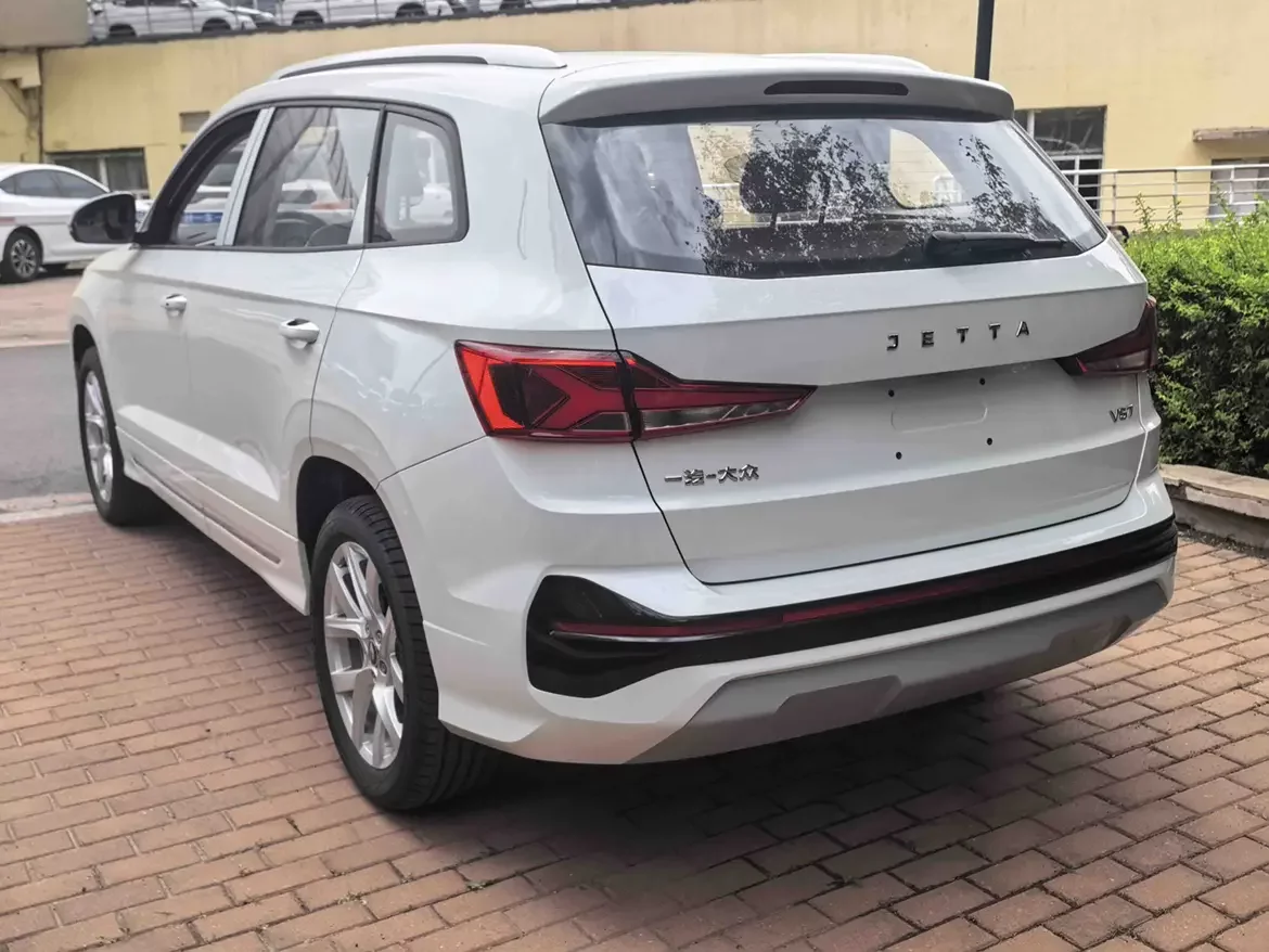 Jetta VS7