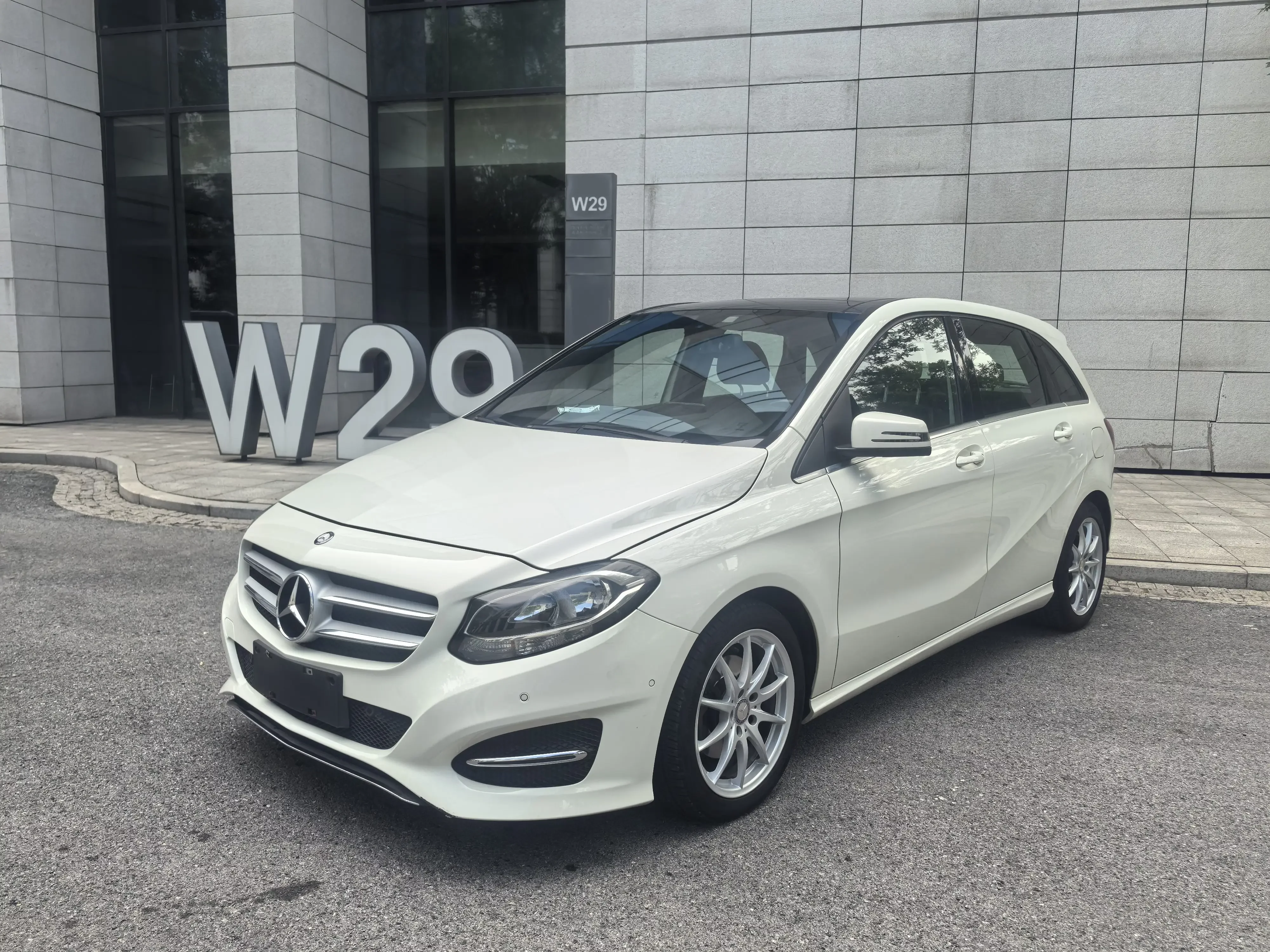 Mercedes-Benz B Class