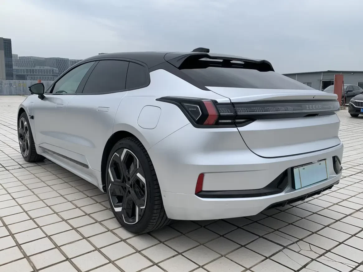 ZEEKR 001