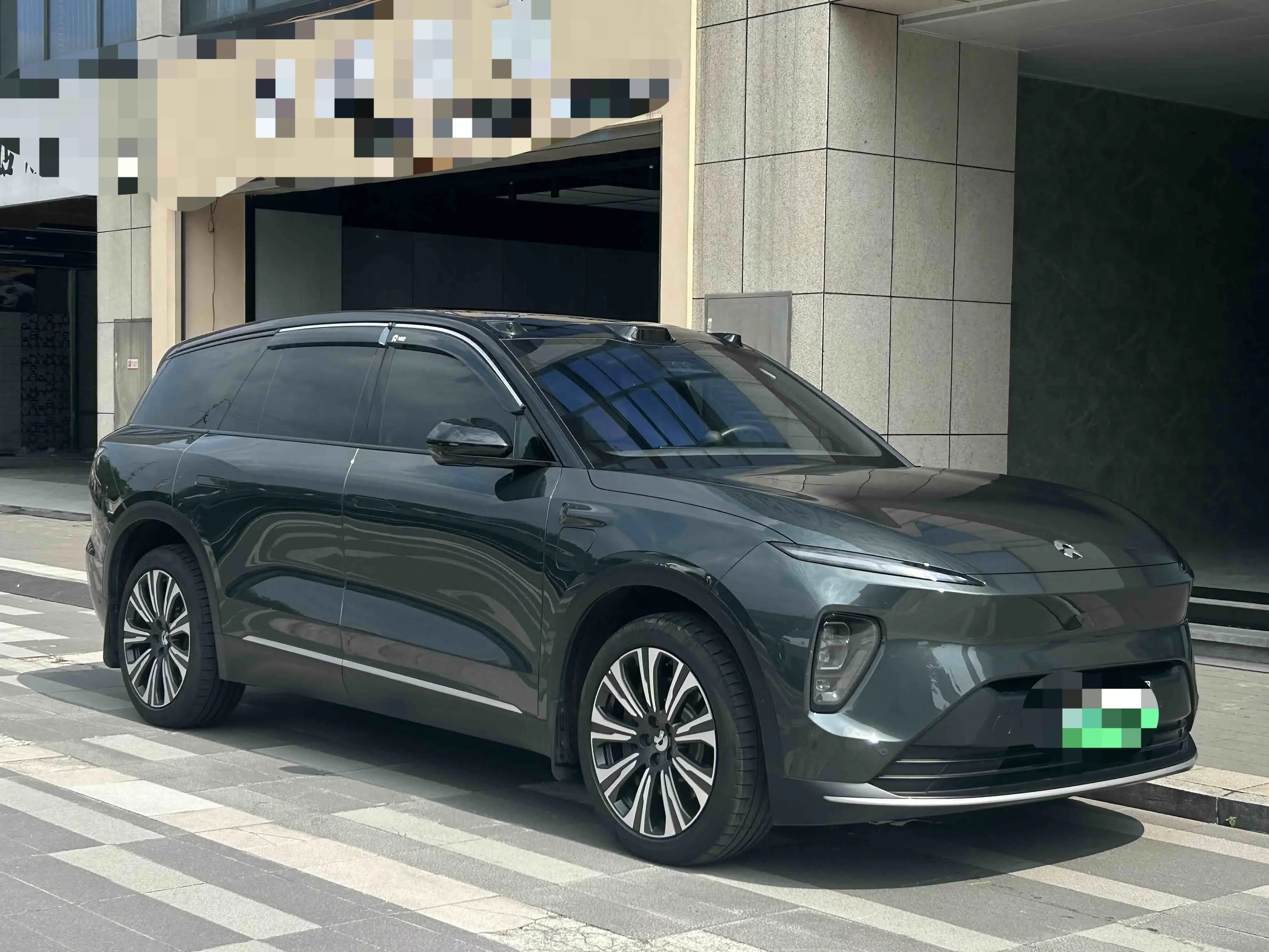 NIO ES8