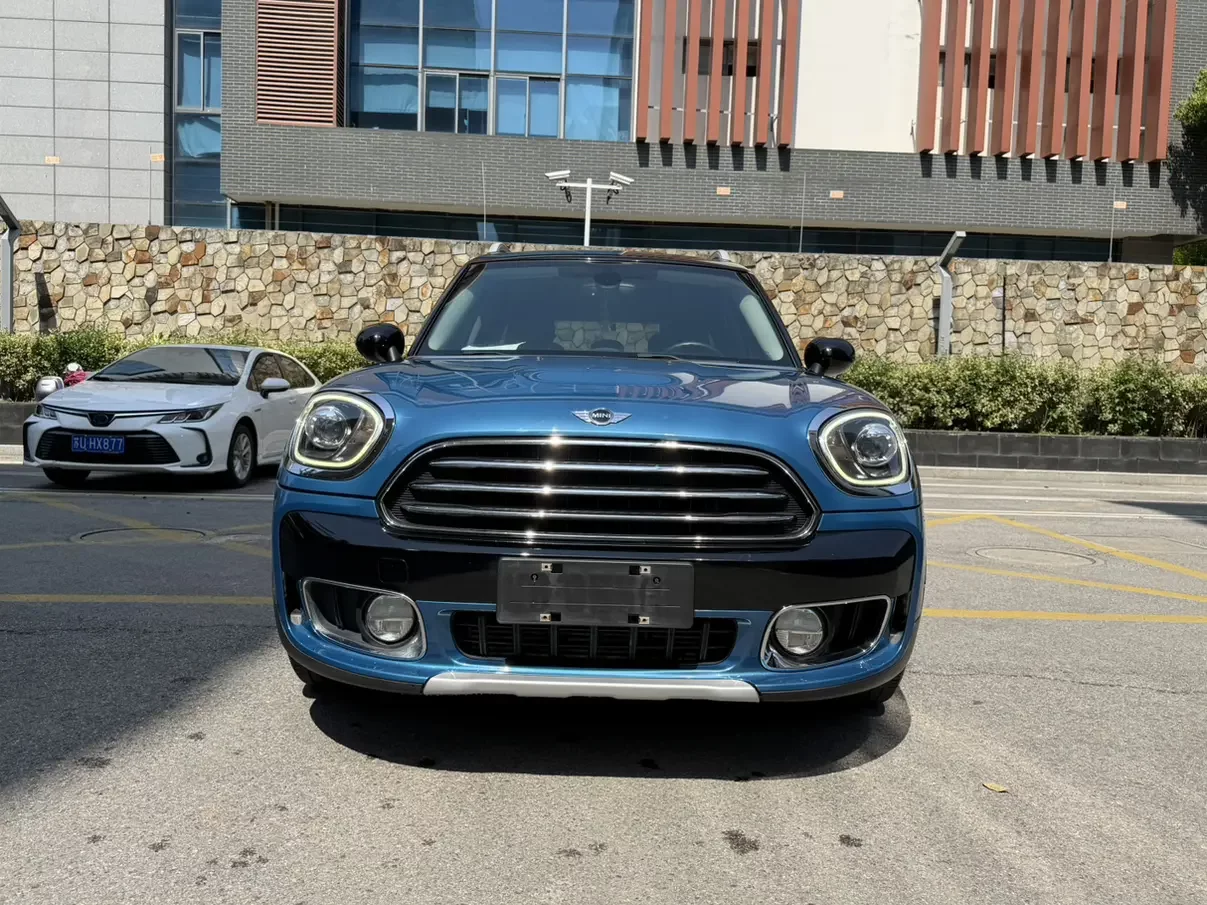 MINI COUNTRYMAN