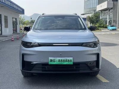 Leapmotor C16