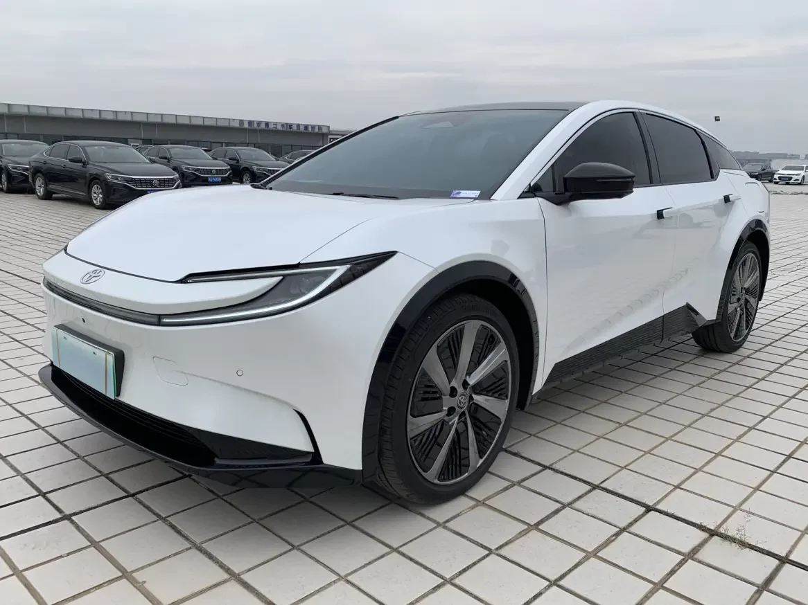 Toyota bZ5