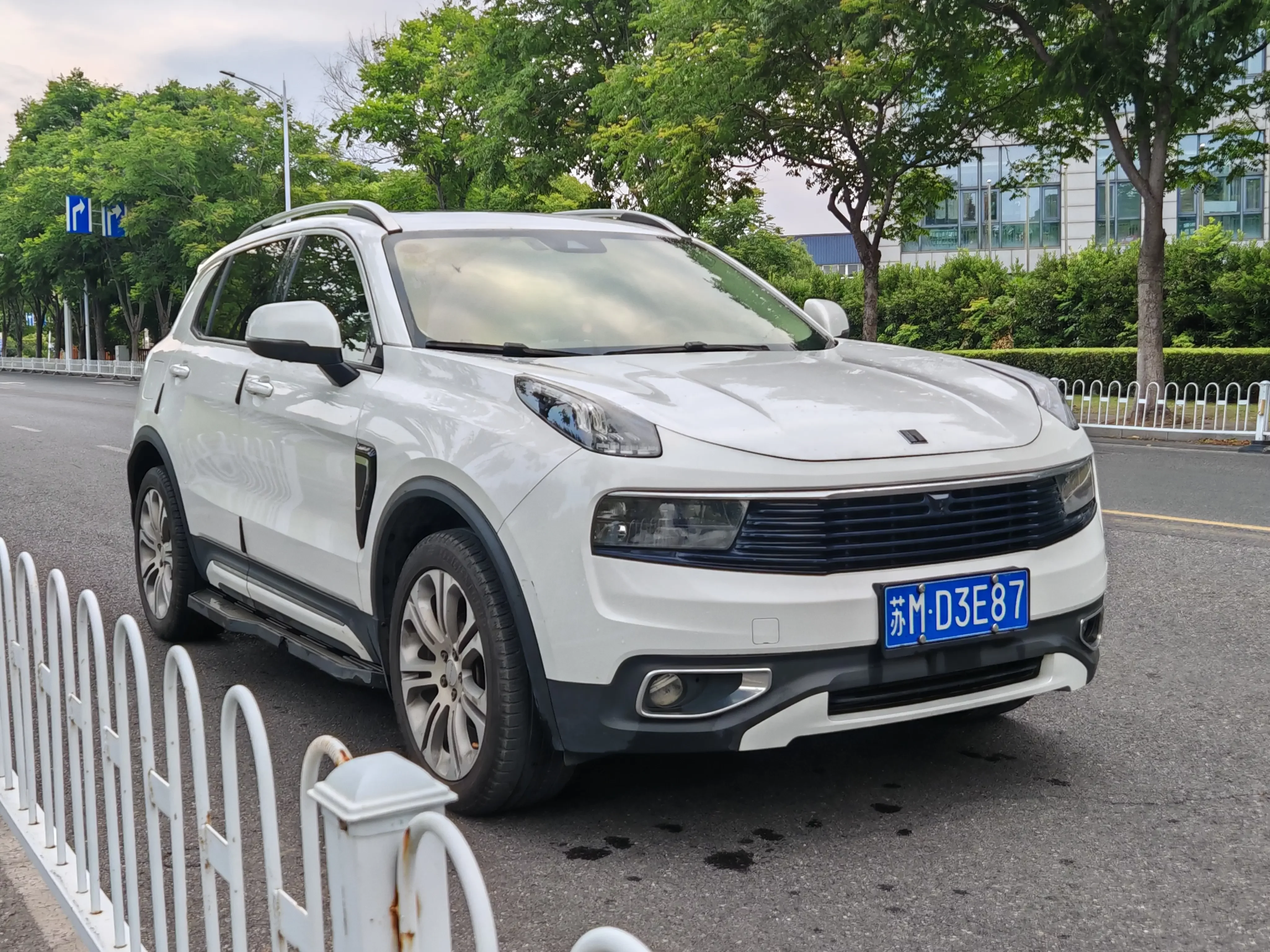 Lynk & Co 01
