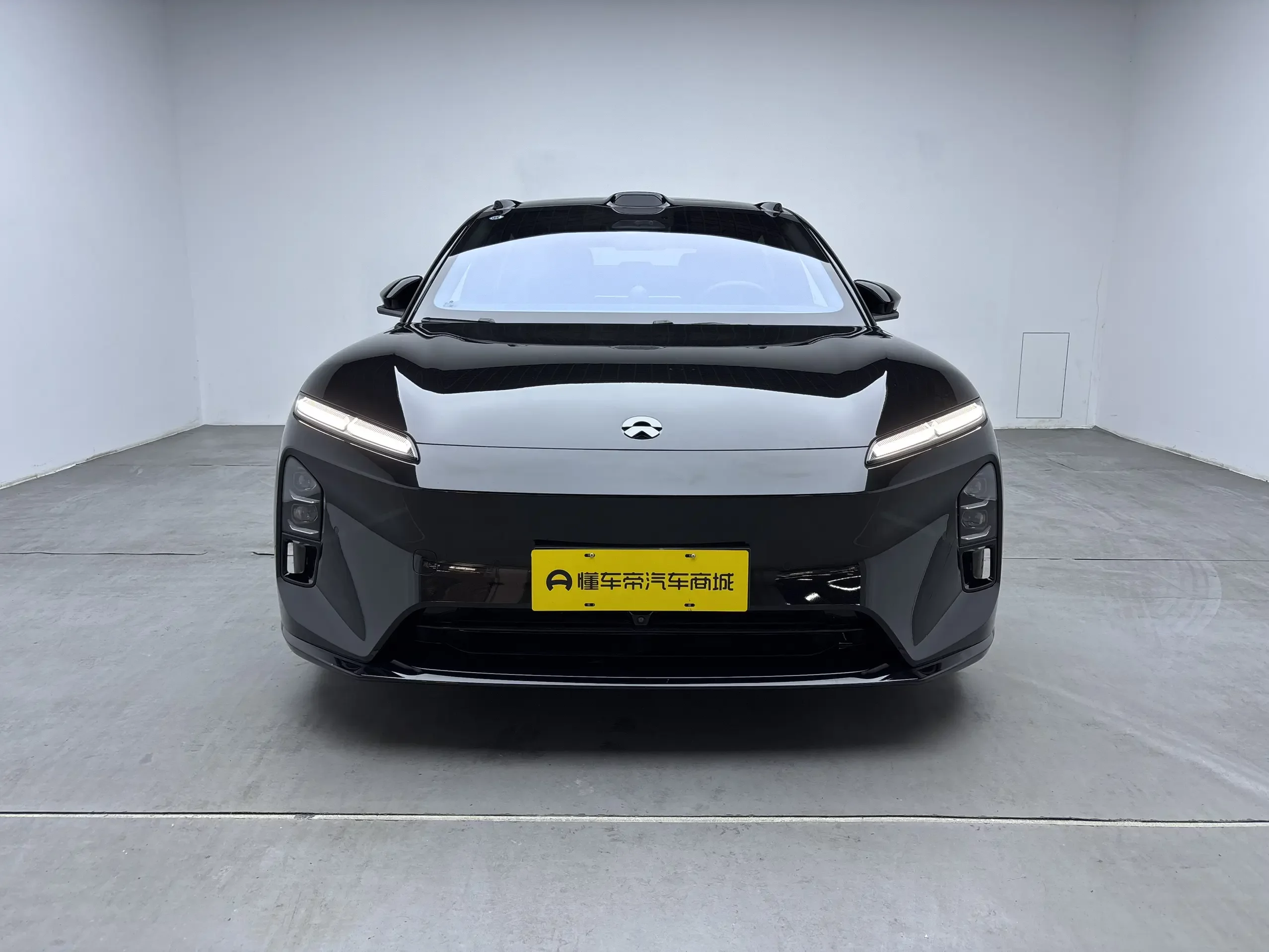 NIO ET5