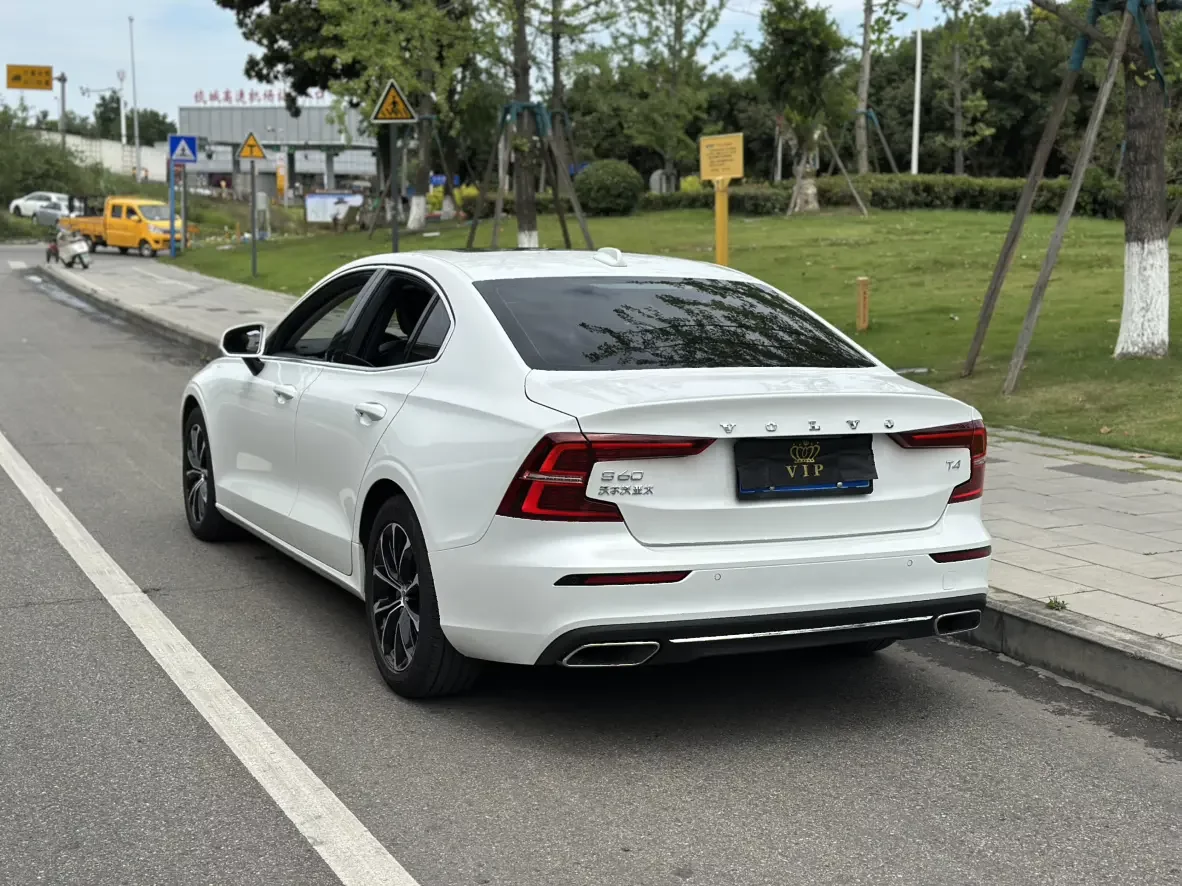 Volvo S60