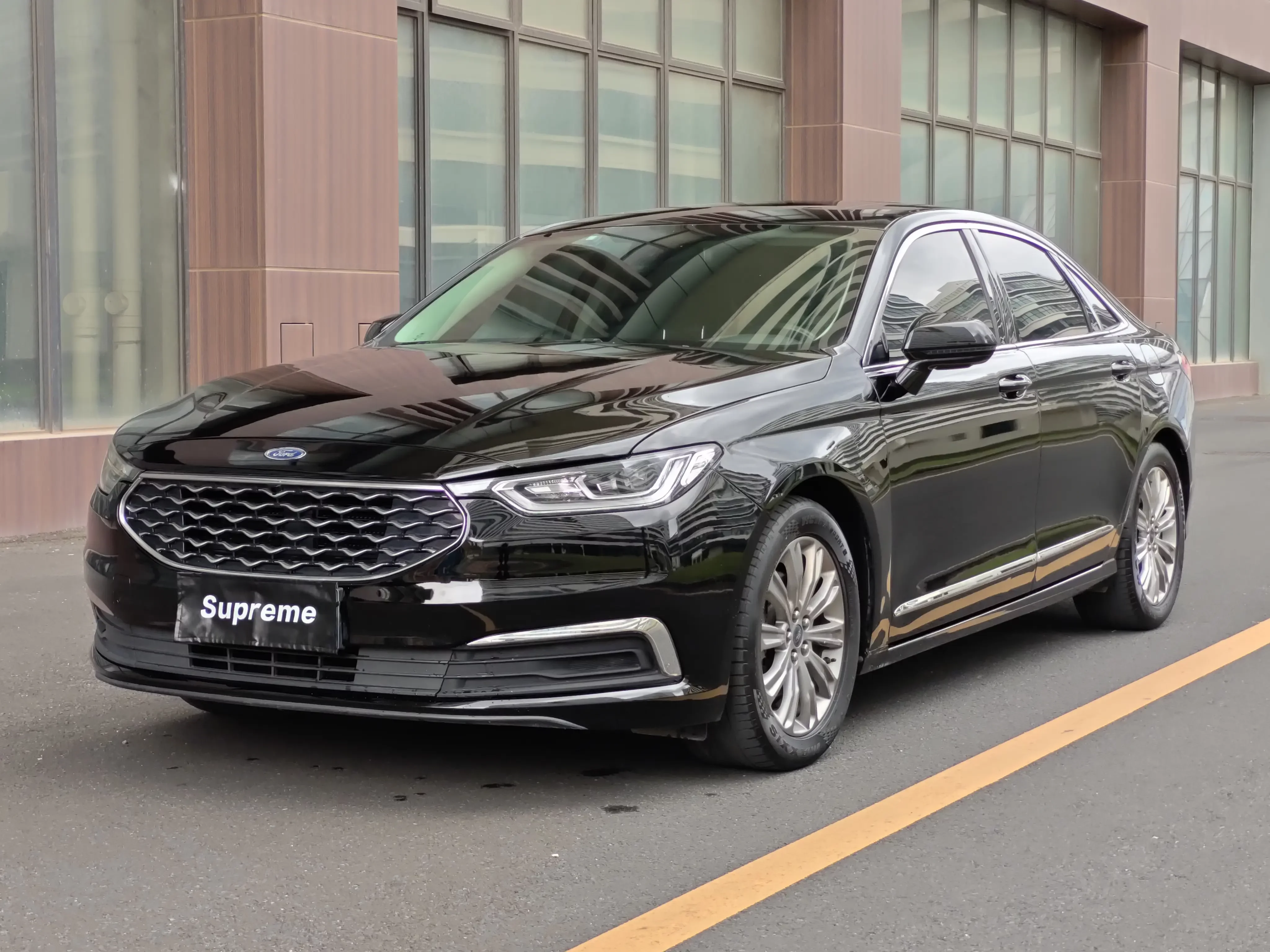 Ford Taurus