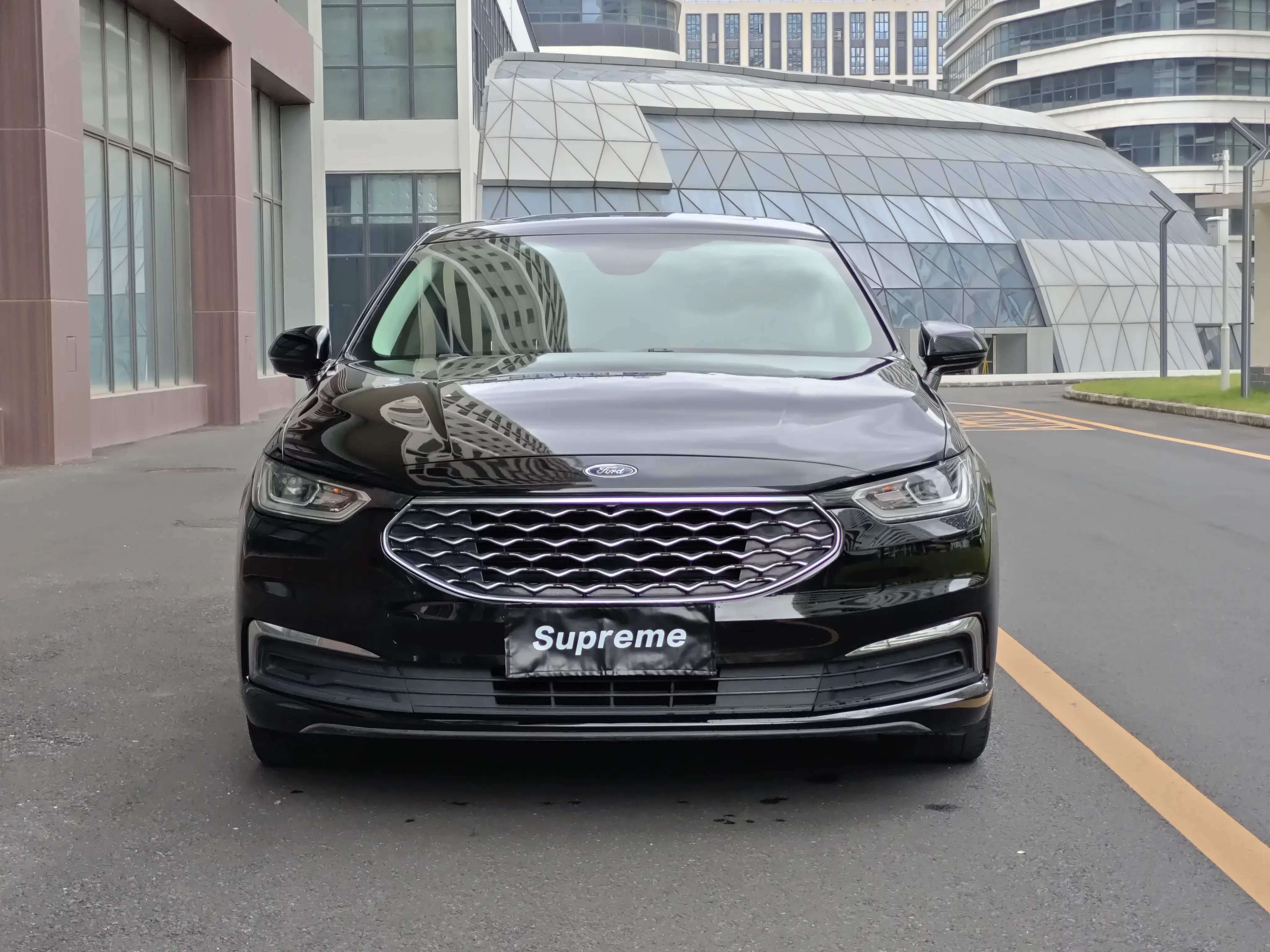 Ford Taurus