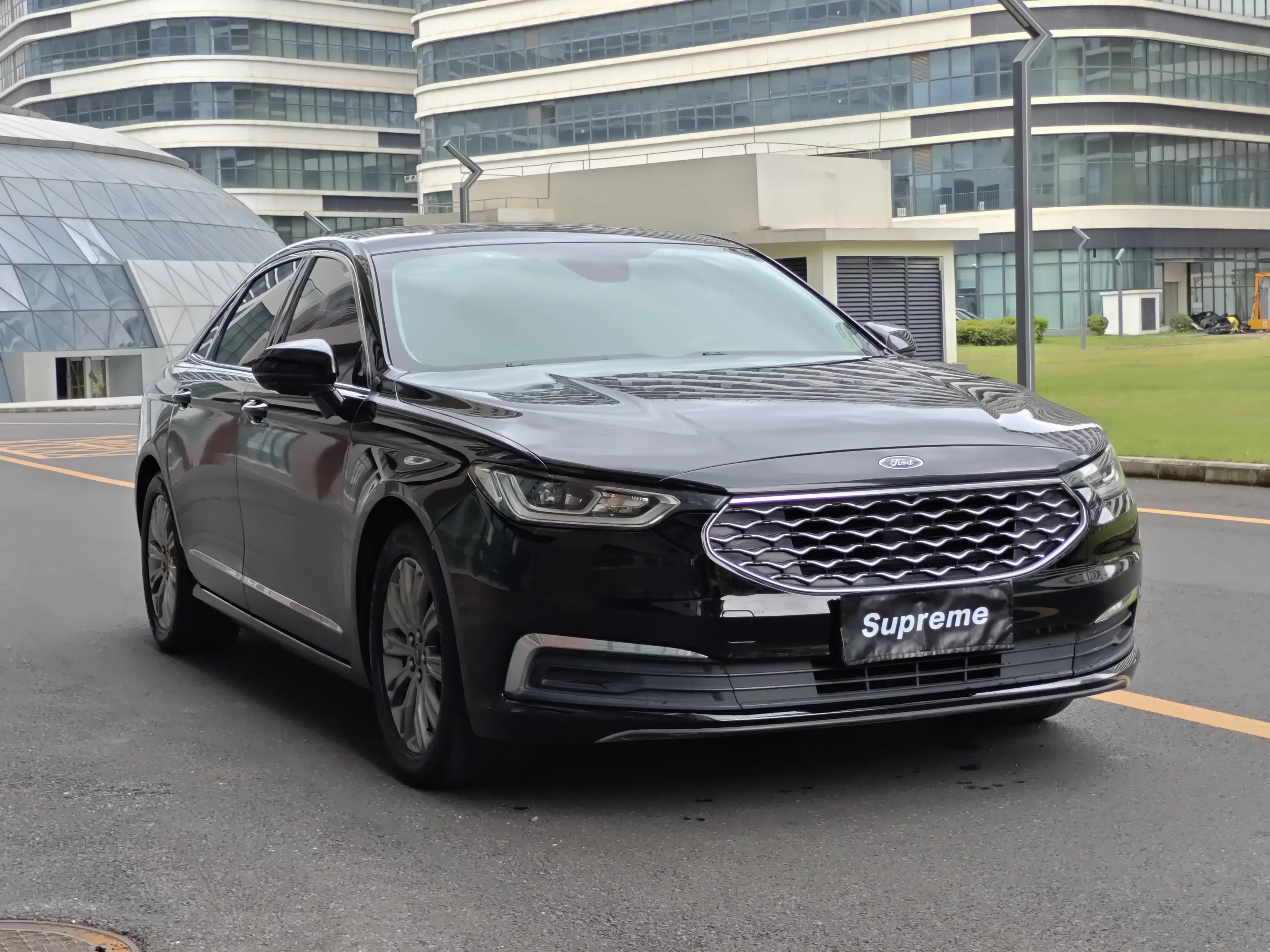 Ford Taurus
