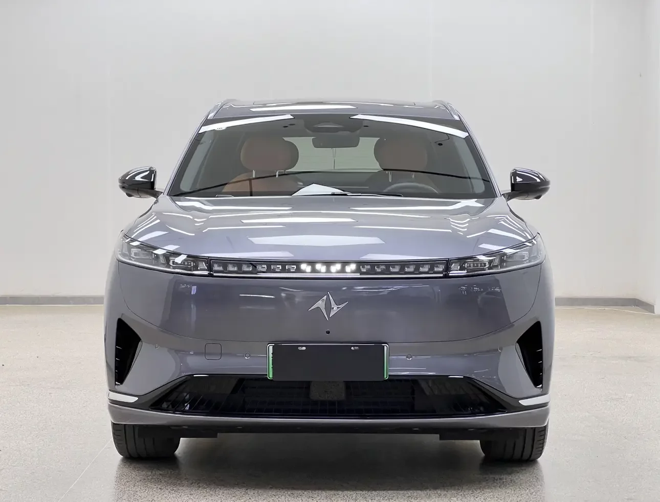 Dongfeng Yipai 008  из Китая