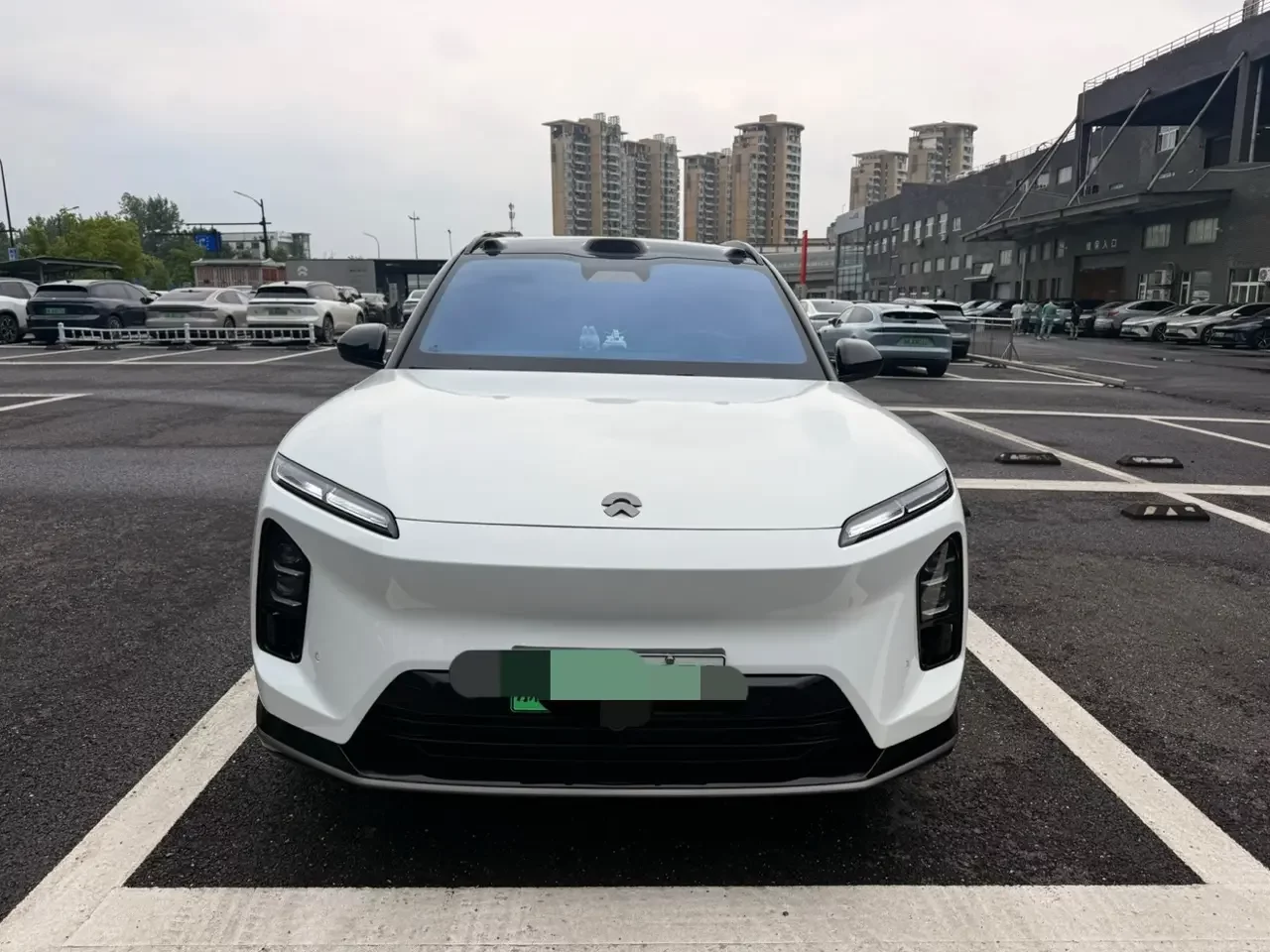 NIO ES6