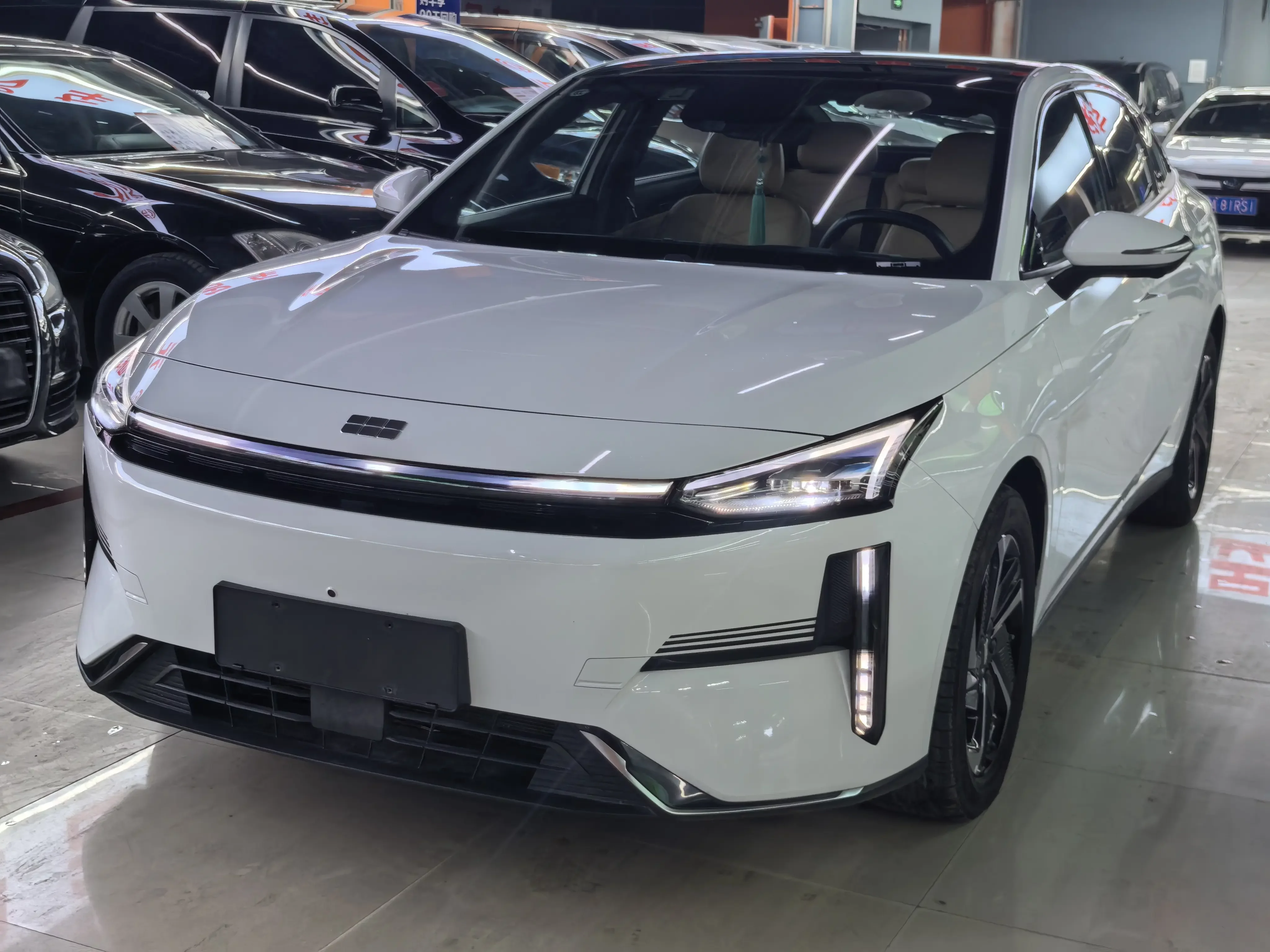 Geely Galaxy L6