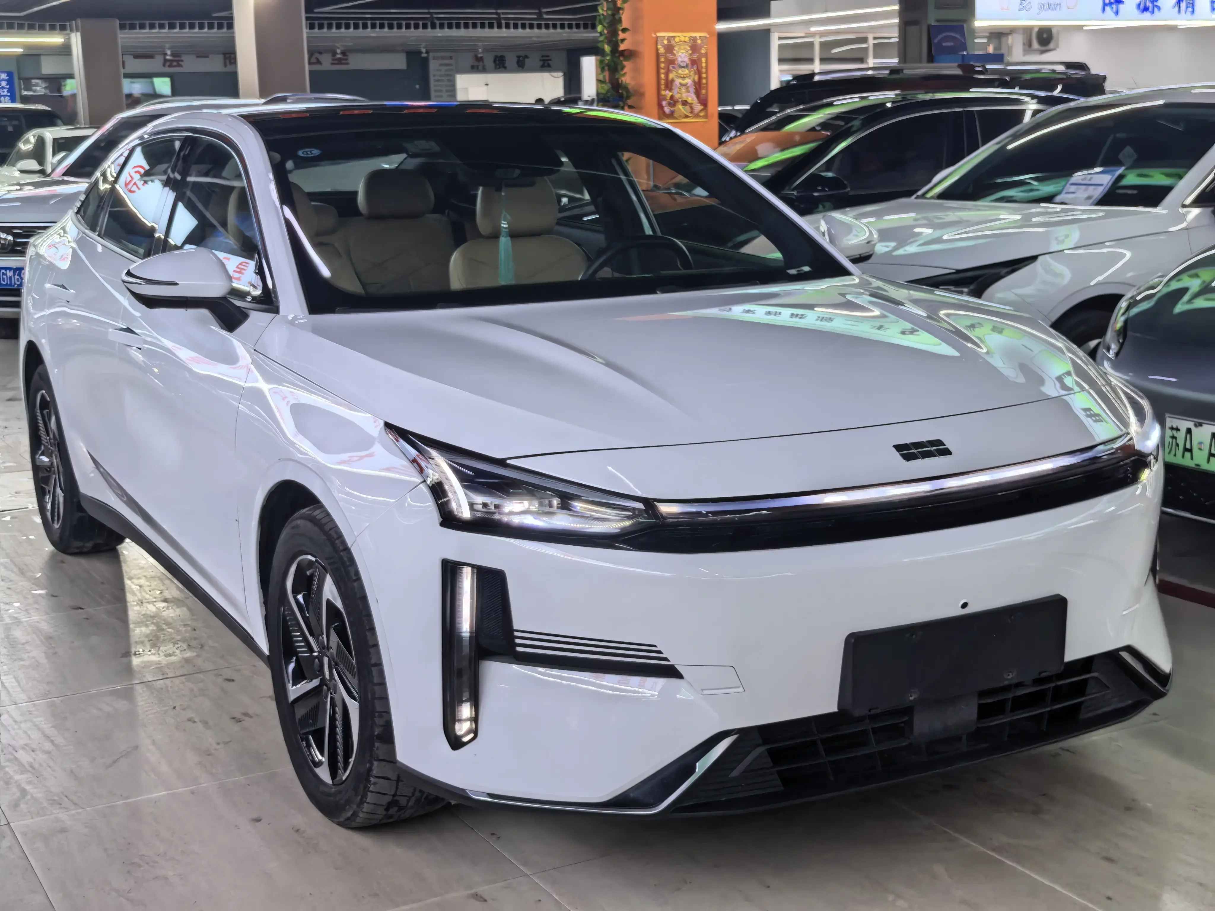 Geely Galaxy L6