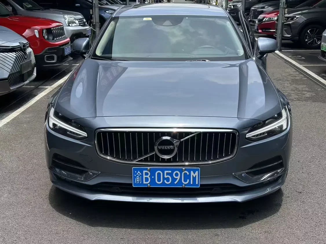 Volvo S90