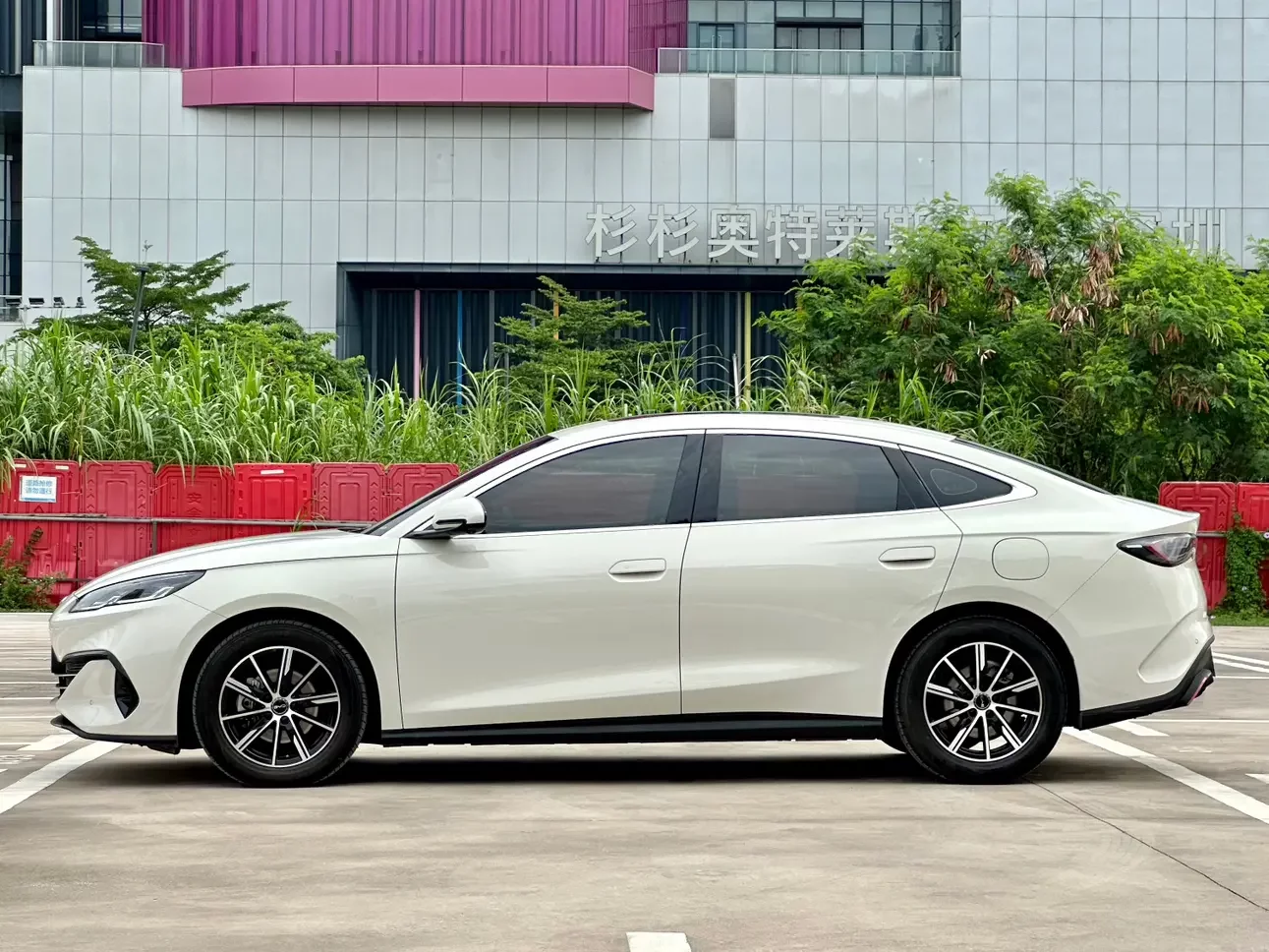 BYD Seal 06DM