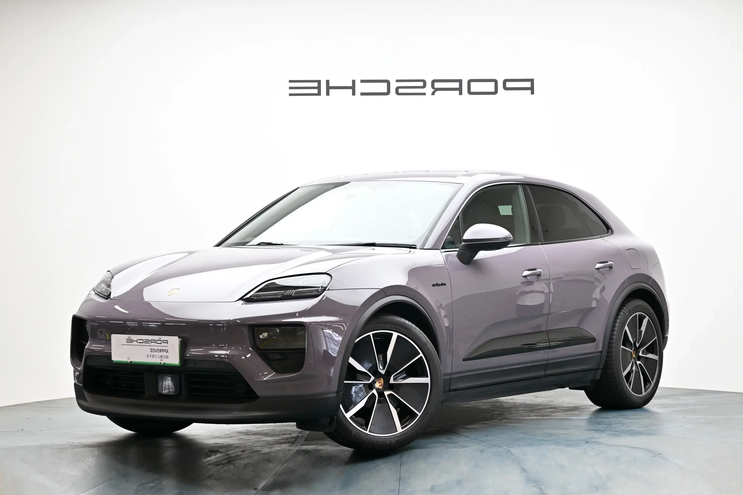Porsche Macan EV