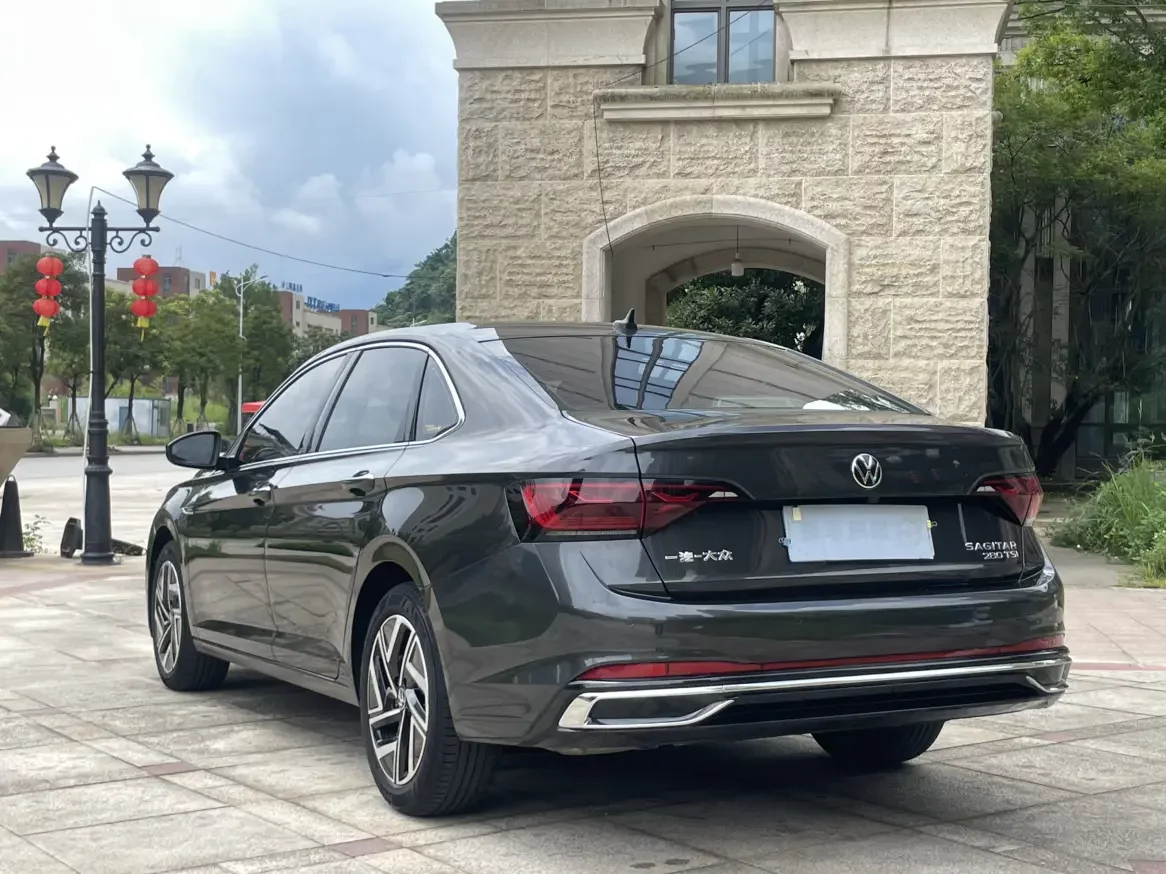 Volkswagen Sagitar