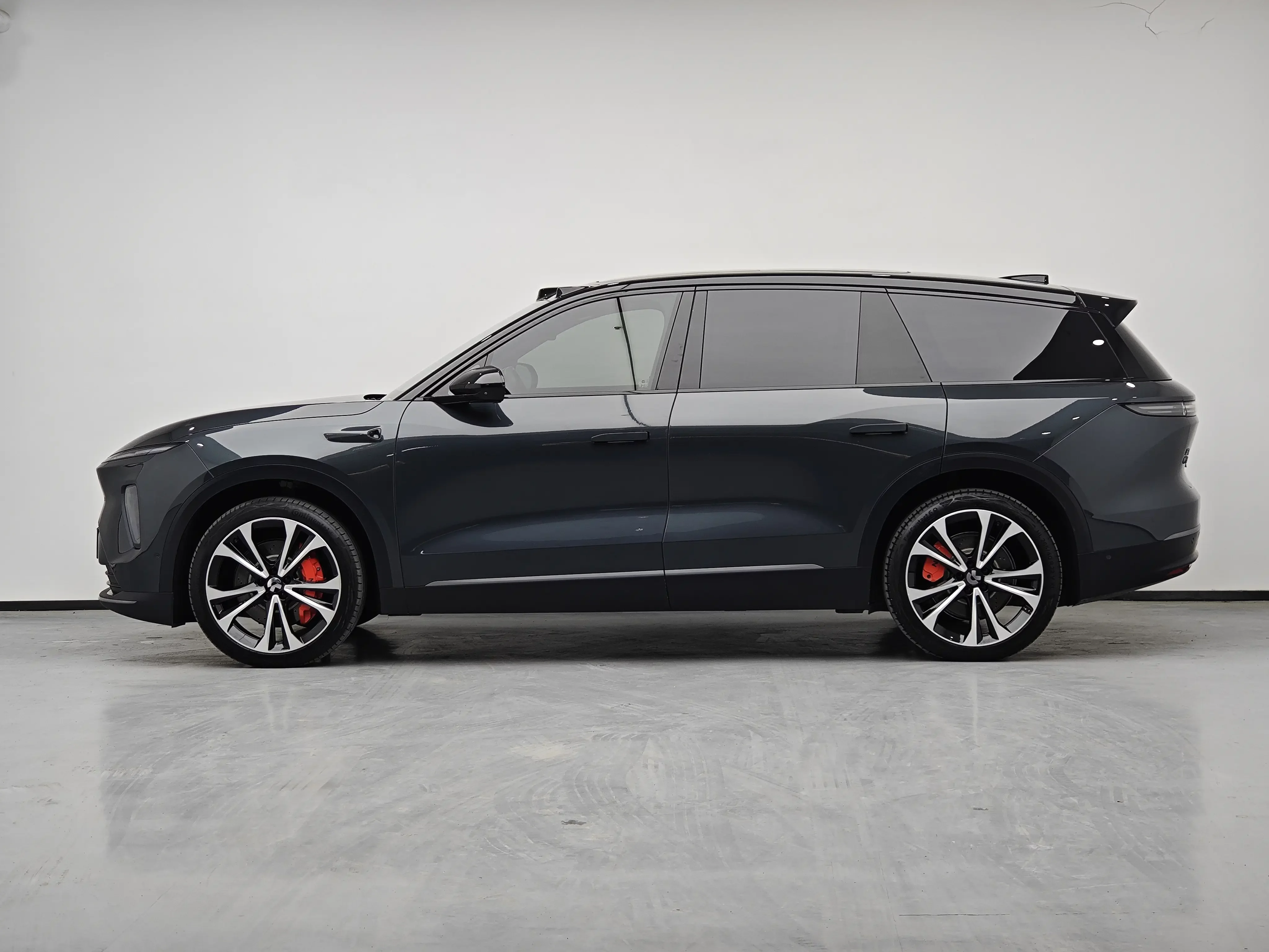 NIO ES8