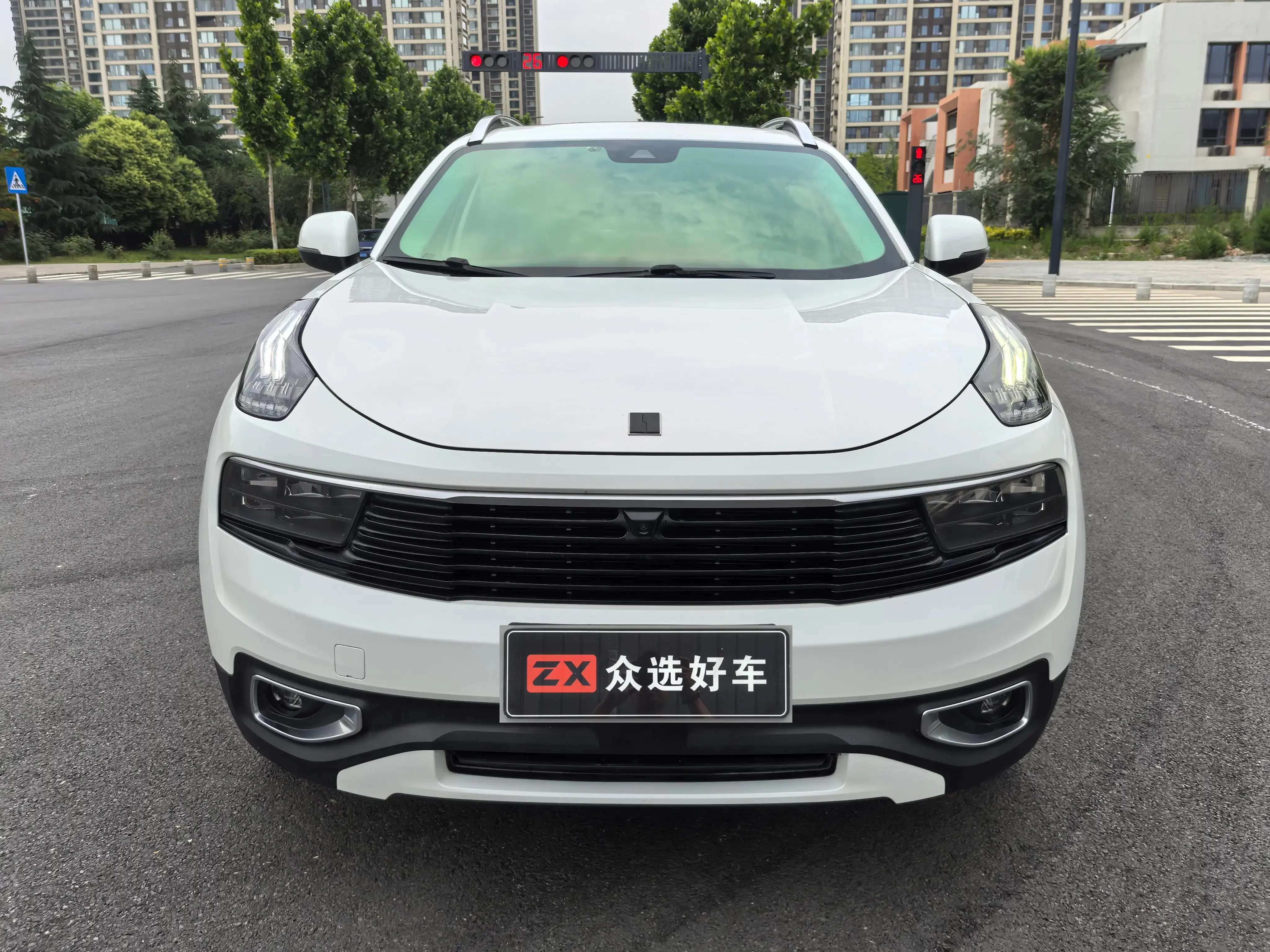 Lynk & Co 01