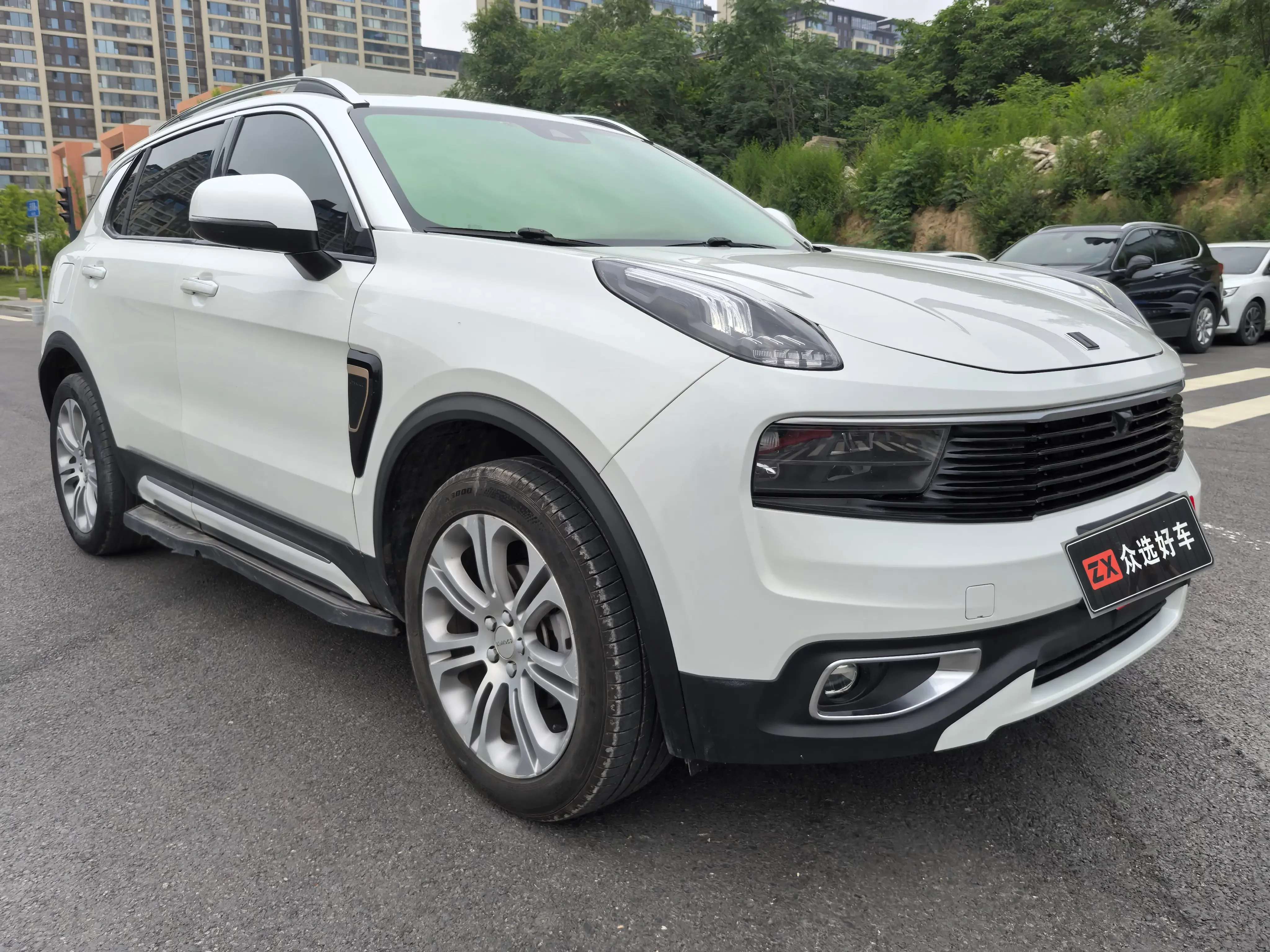 Lynk & Co 01