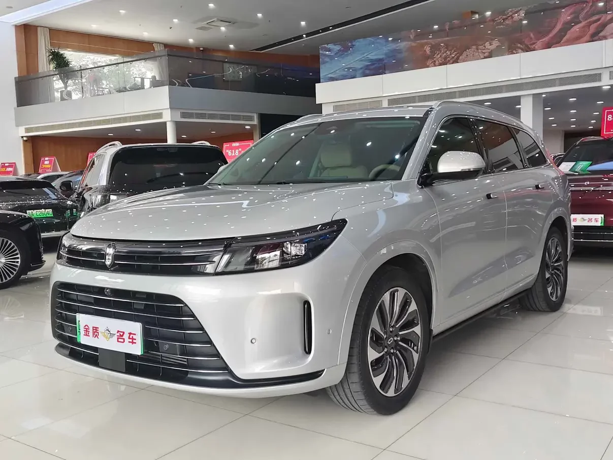 AITO M7 (Wenjie M7)  из Китая