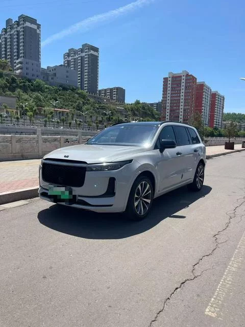 Li ONE (Ideal ONE)  из Китая