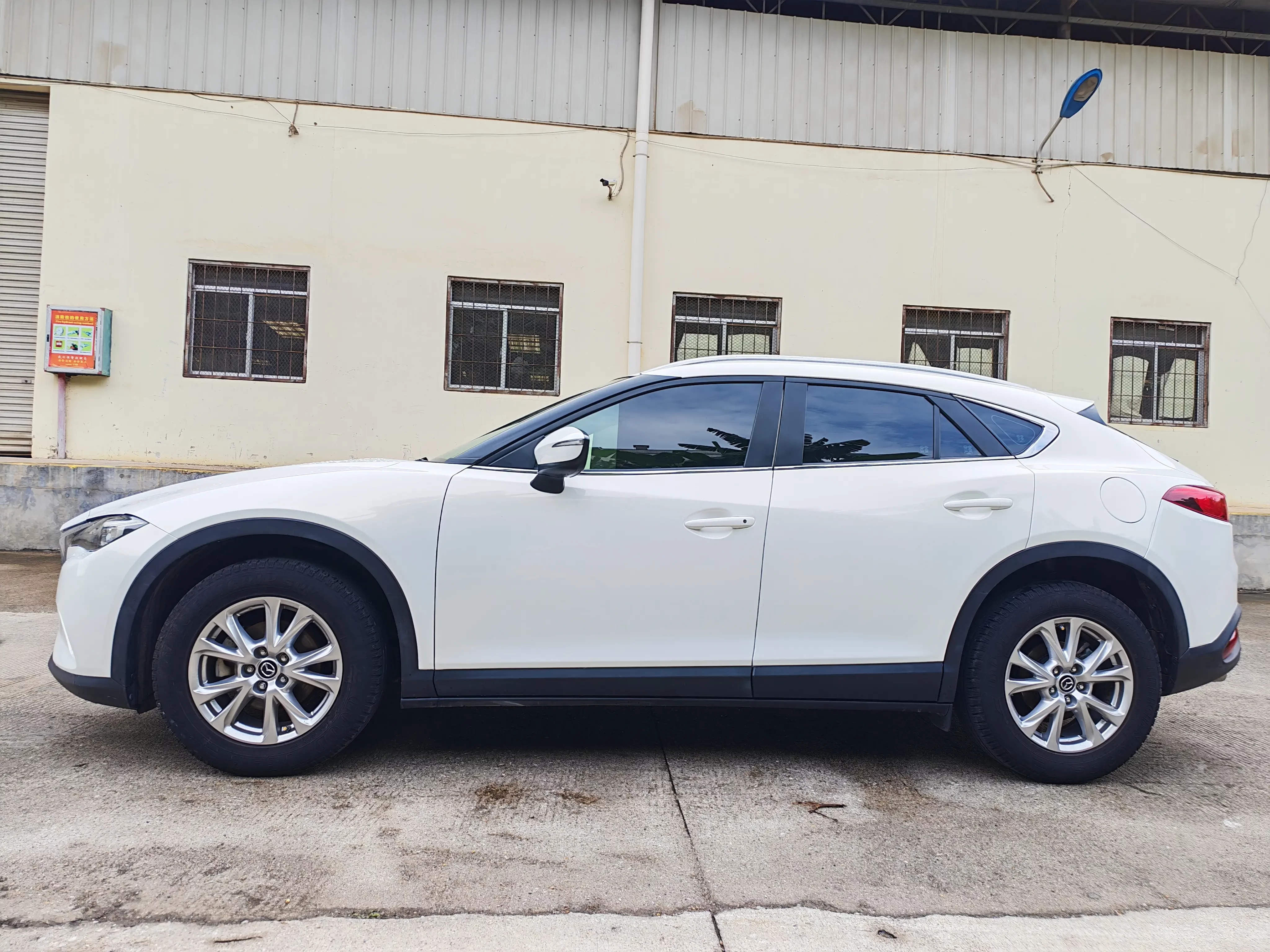 Mazda CX-4