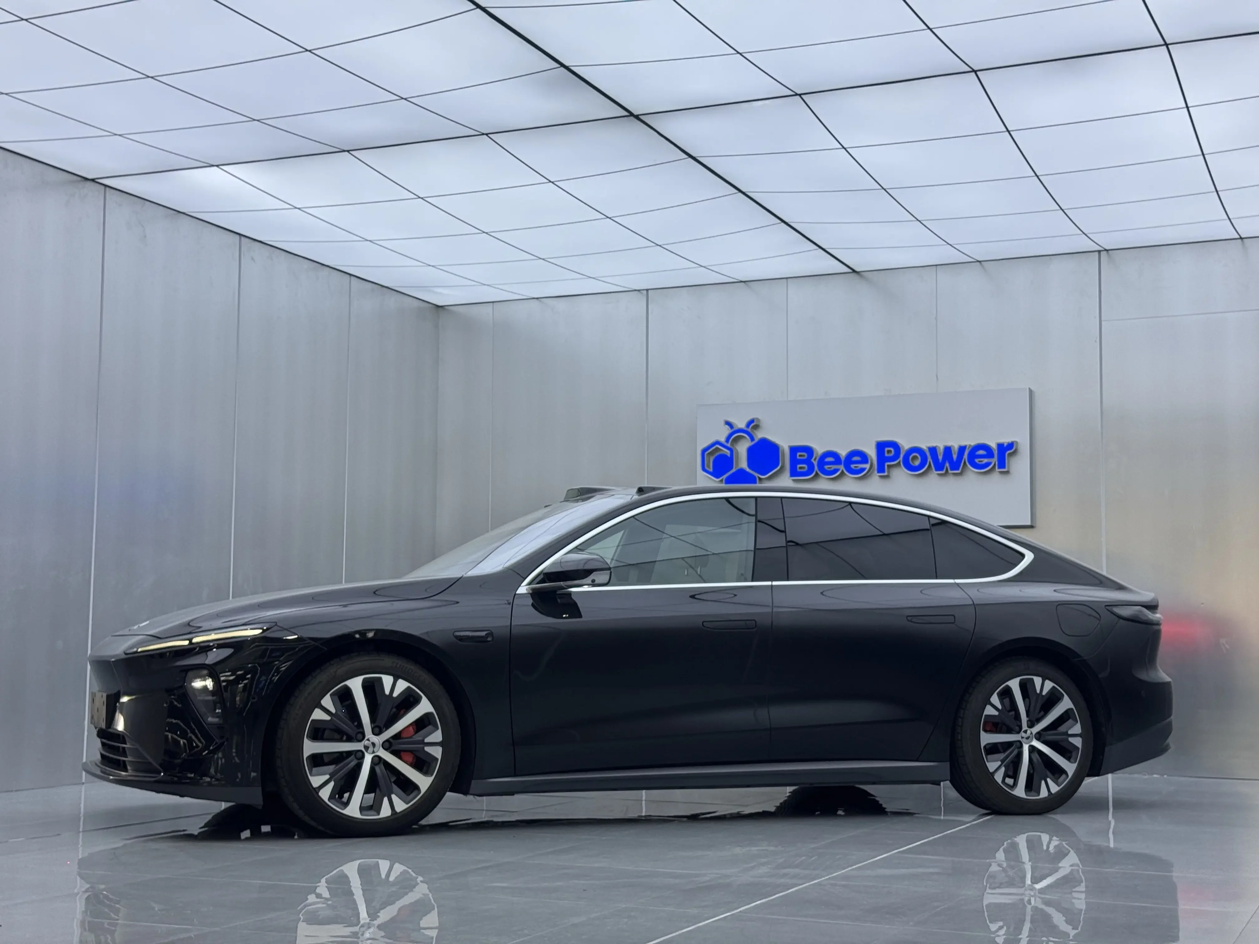 NIO ET7