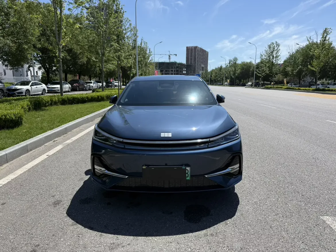 Geely Galaxy A7 EM