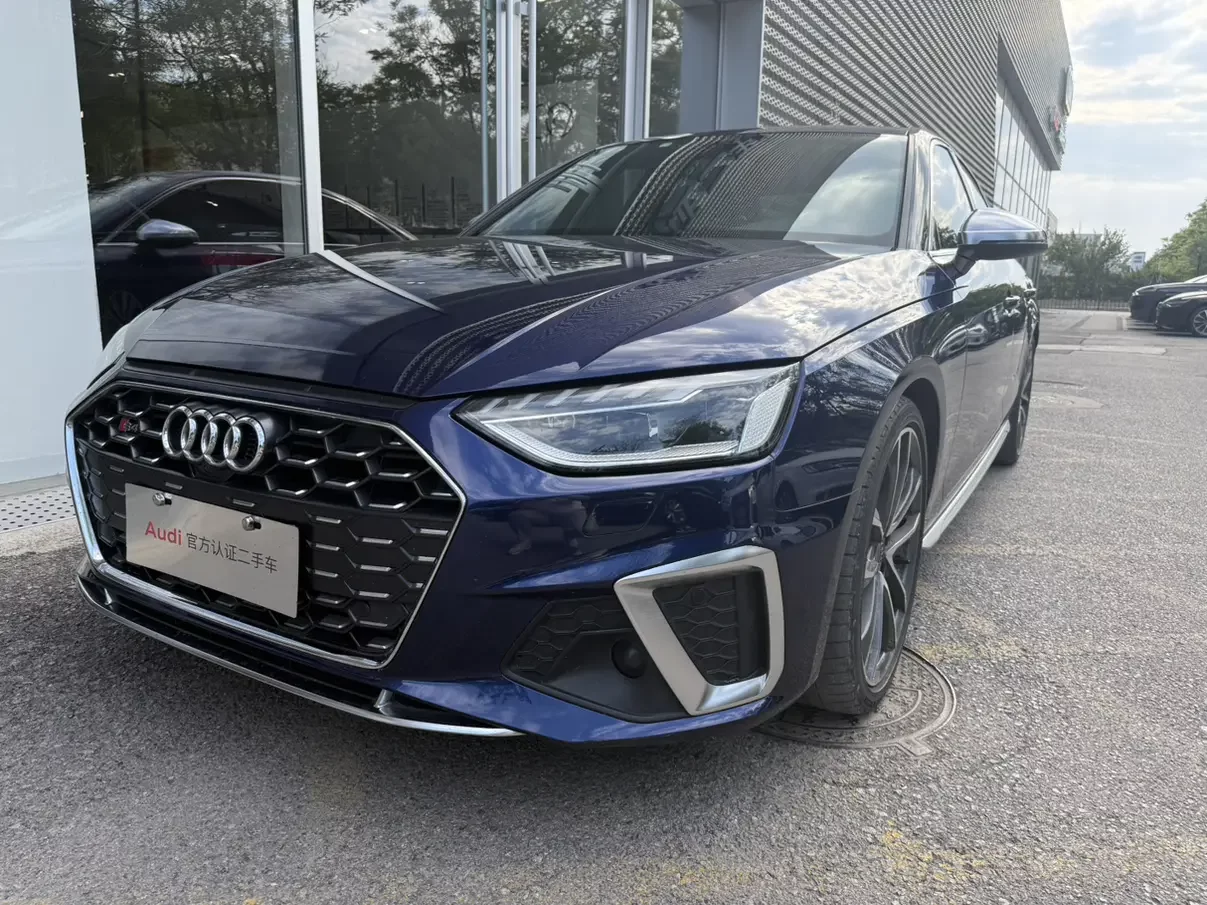 Audi S4