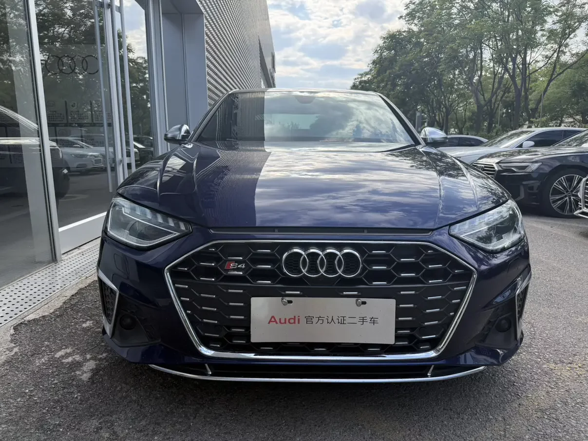 Audi S4