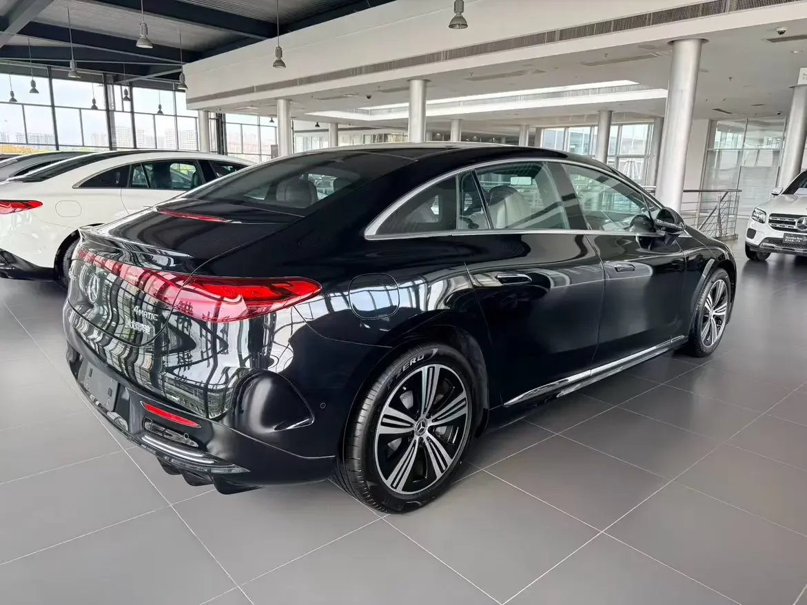 Mercedes-Benz EQE