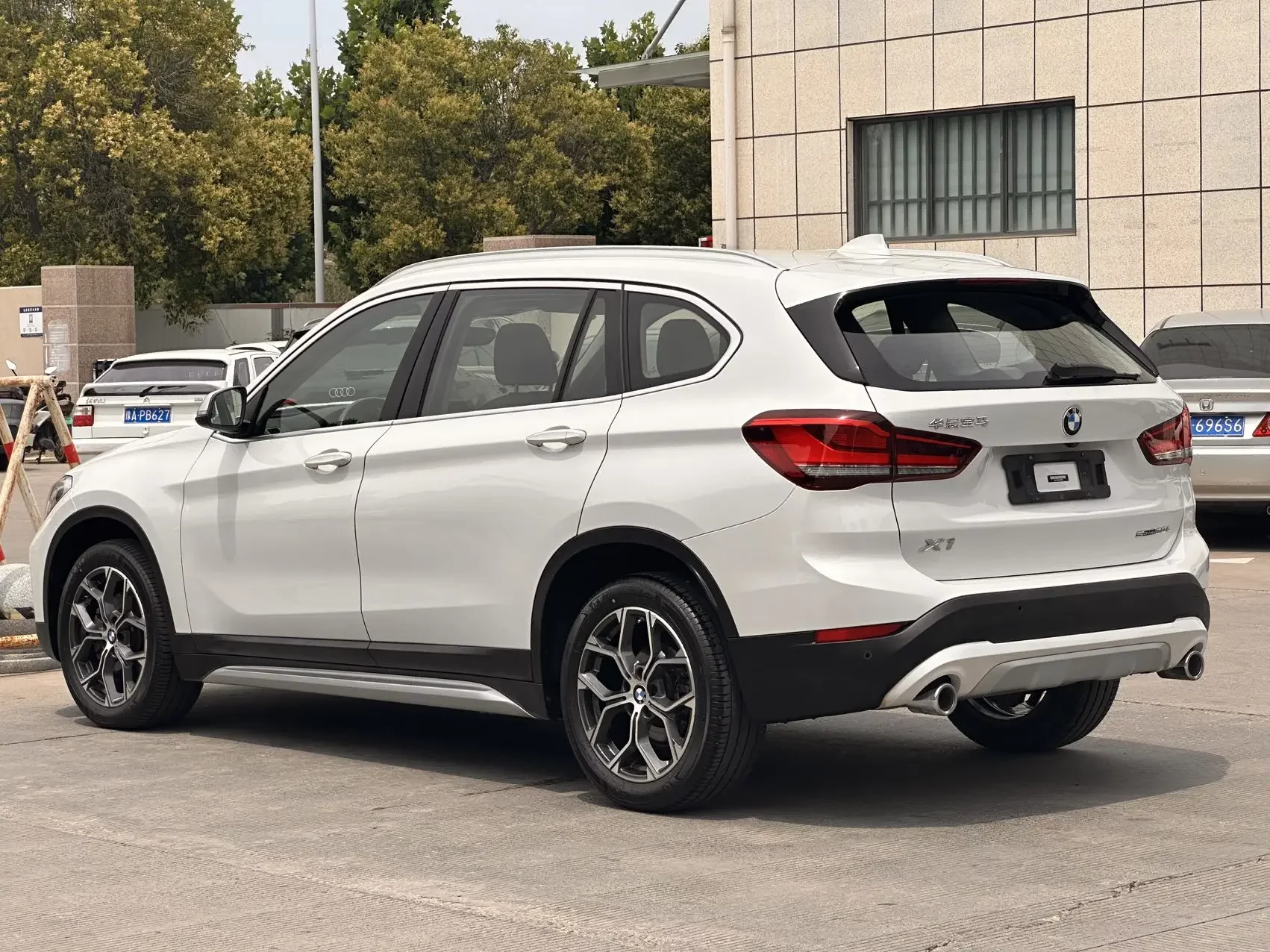 BMW X1