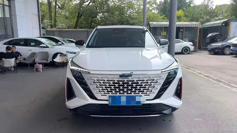 Oshan Changan Auchan Z6