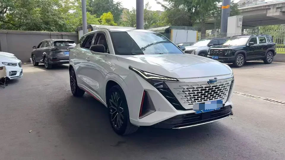 Oshan Changan Auchan Z6