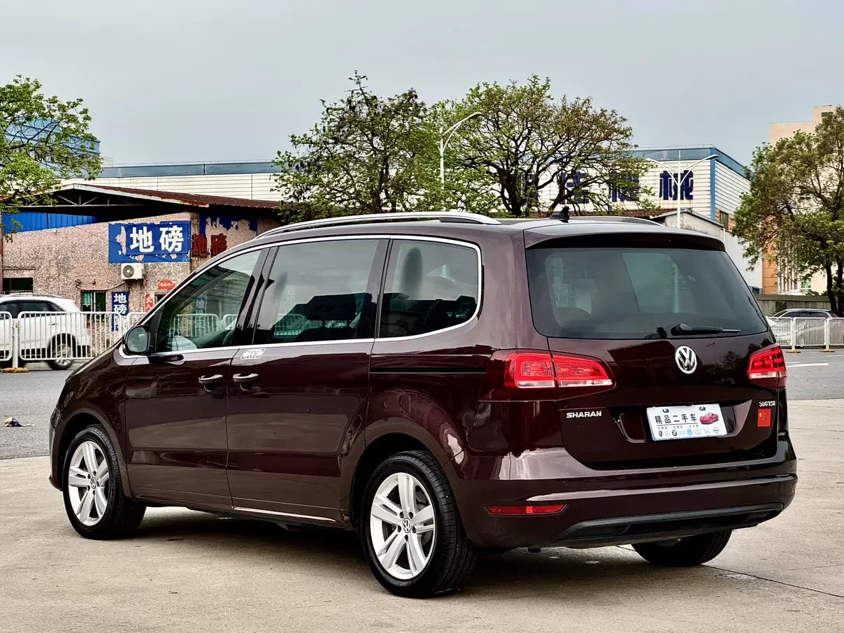 Volkswagen Sharon