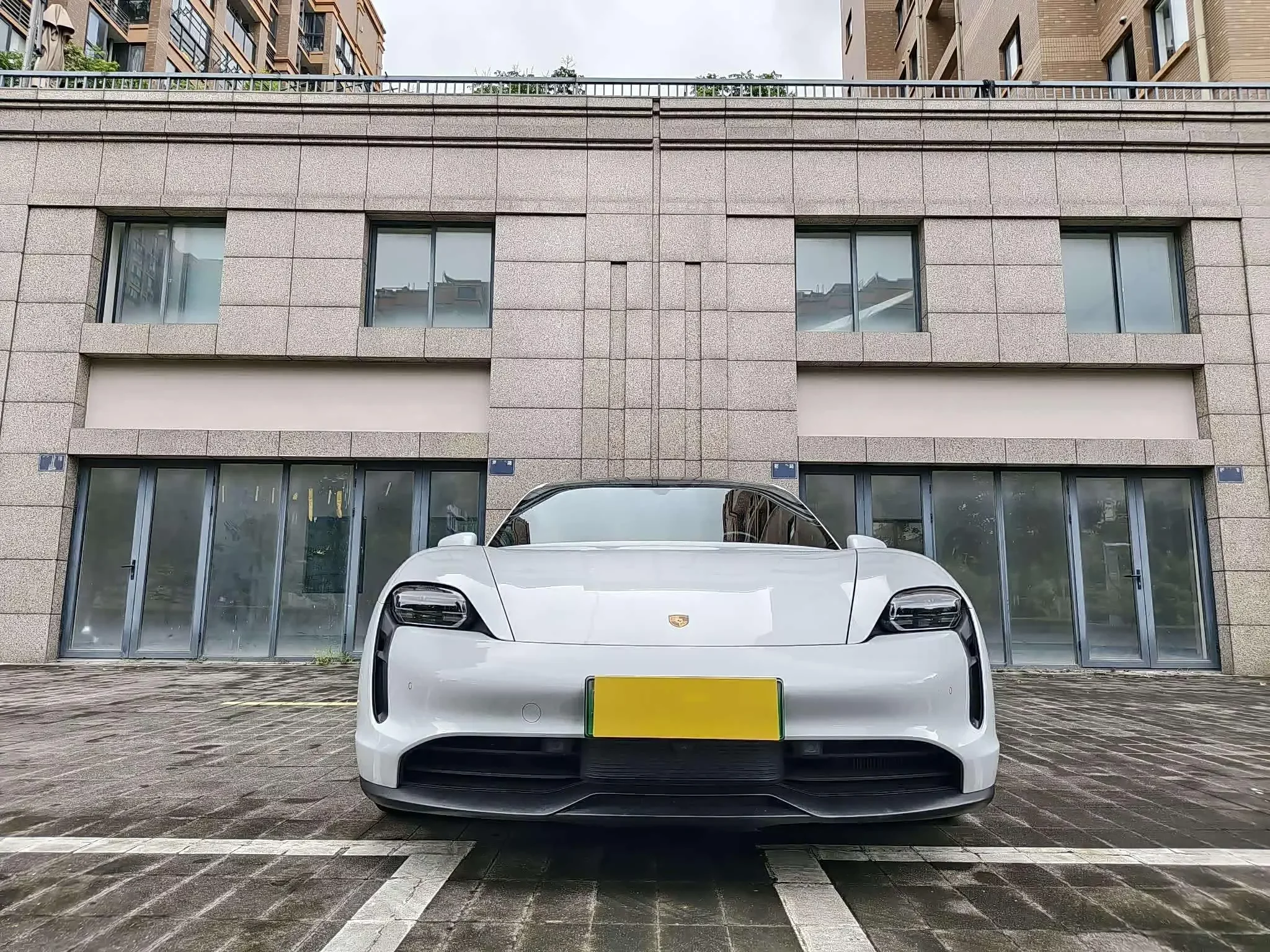 Porsche Taycan