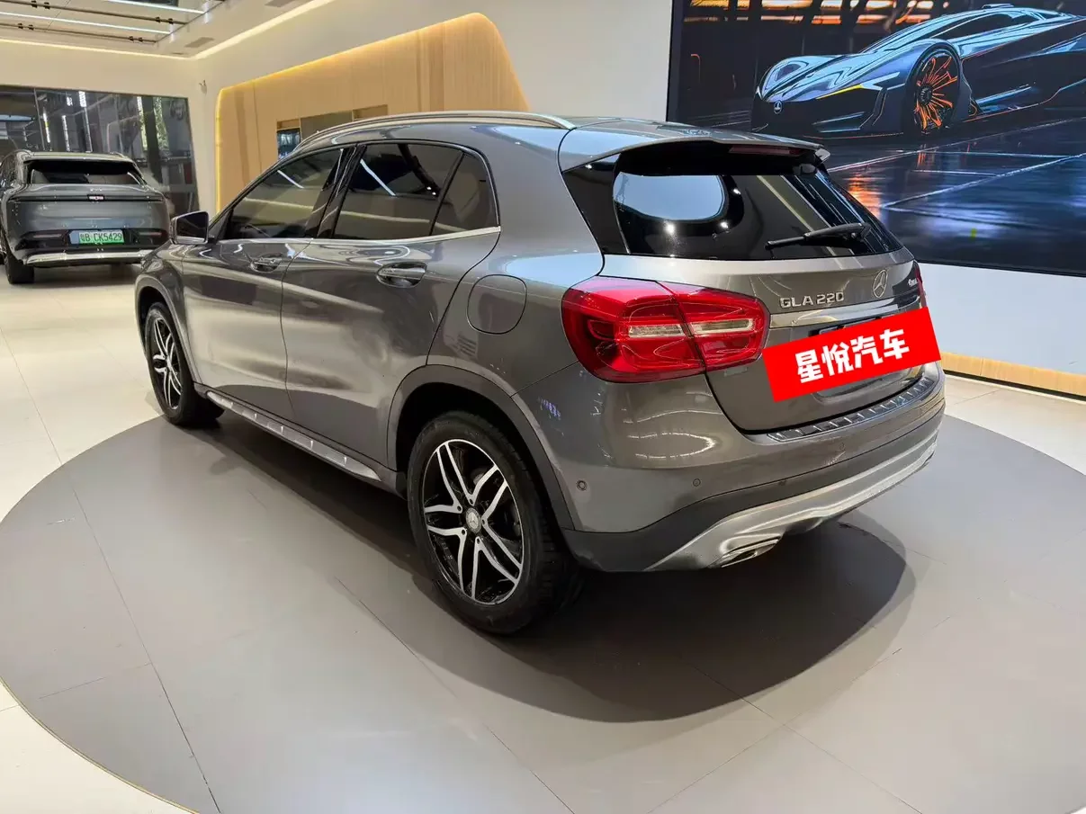 Mercedes-Benz GLA