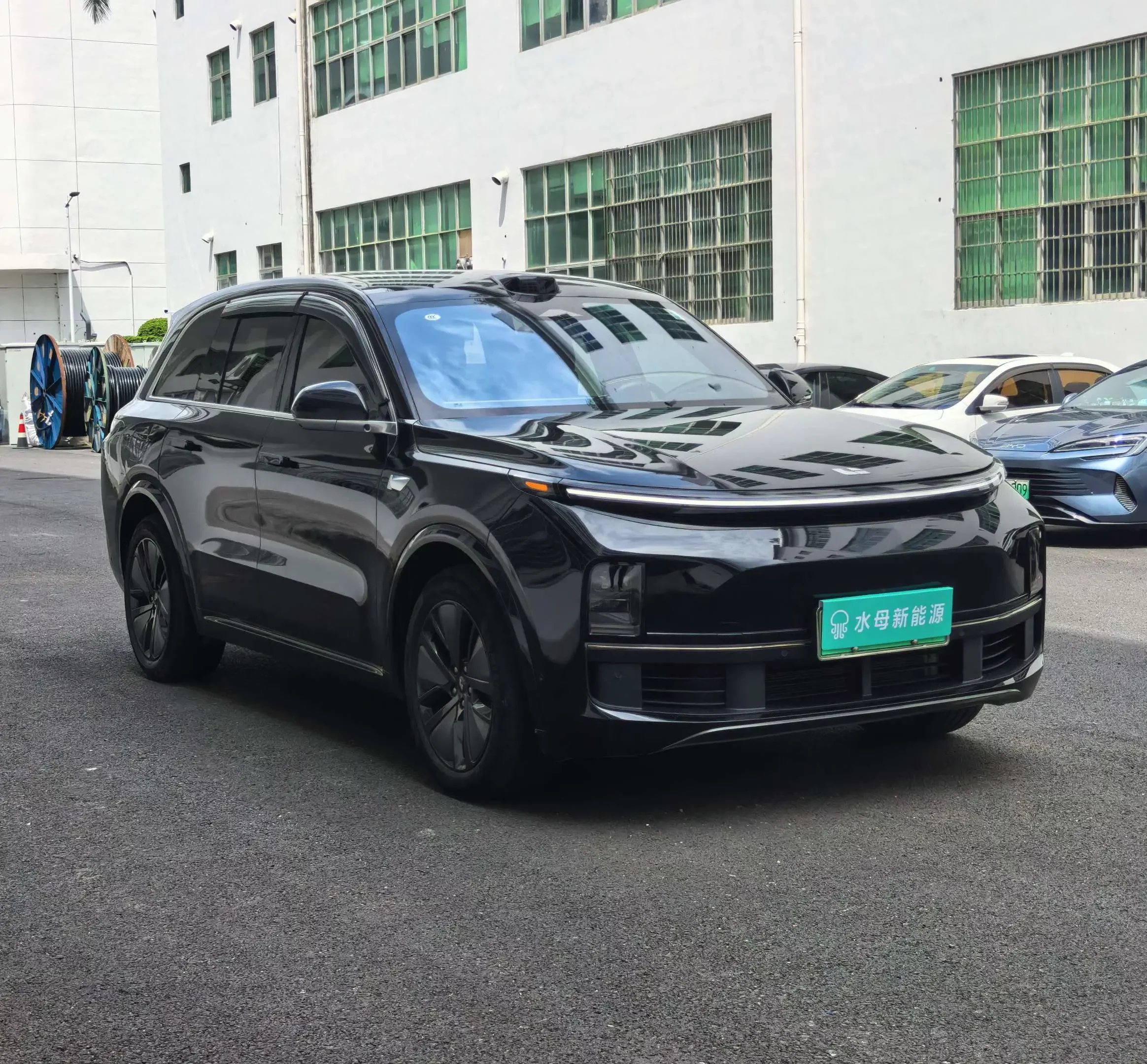 Lixiang L8